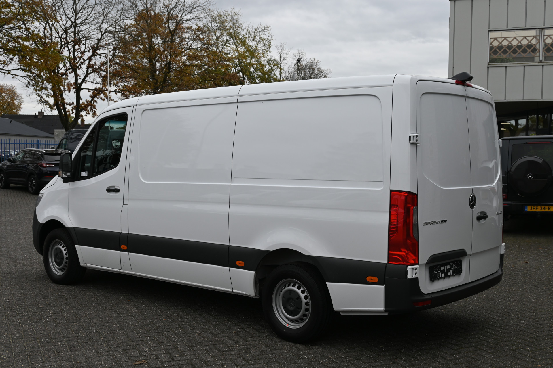 Mercedes-Benz Sprinter 8