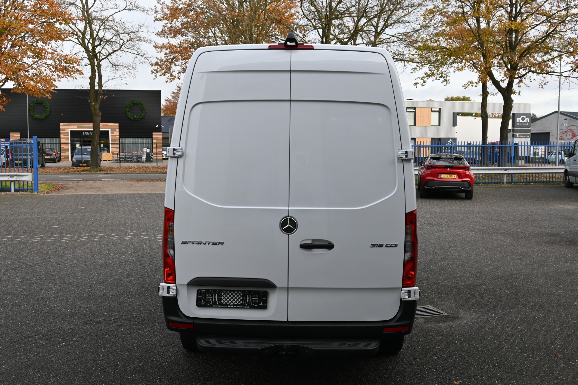 Mercedes-Benz Sprinter 10