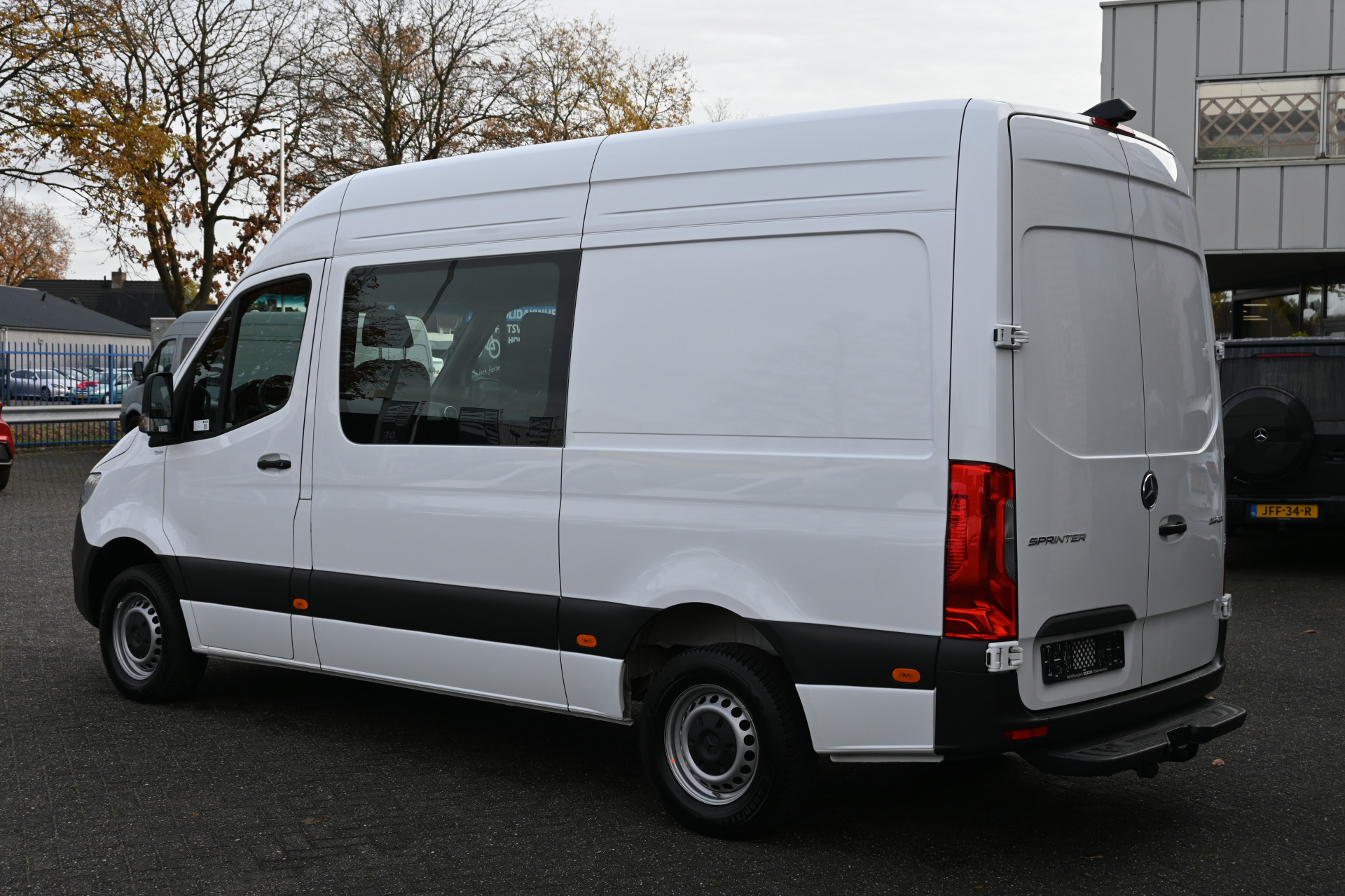Mercedes-Benz Sprinter 9