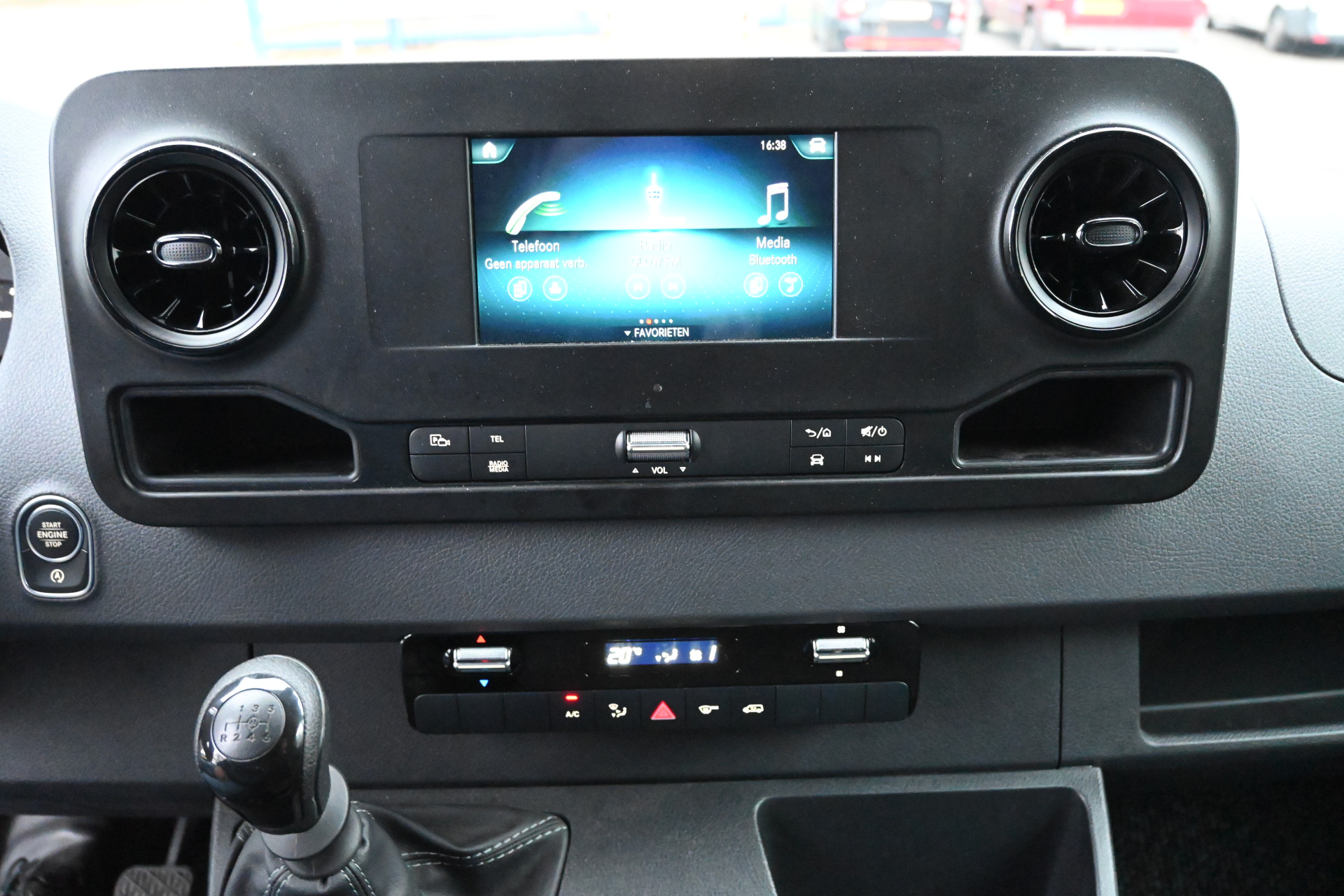 Mercedes-Benz Sprinter 4