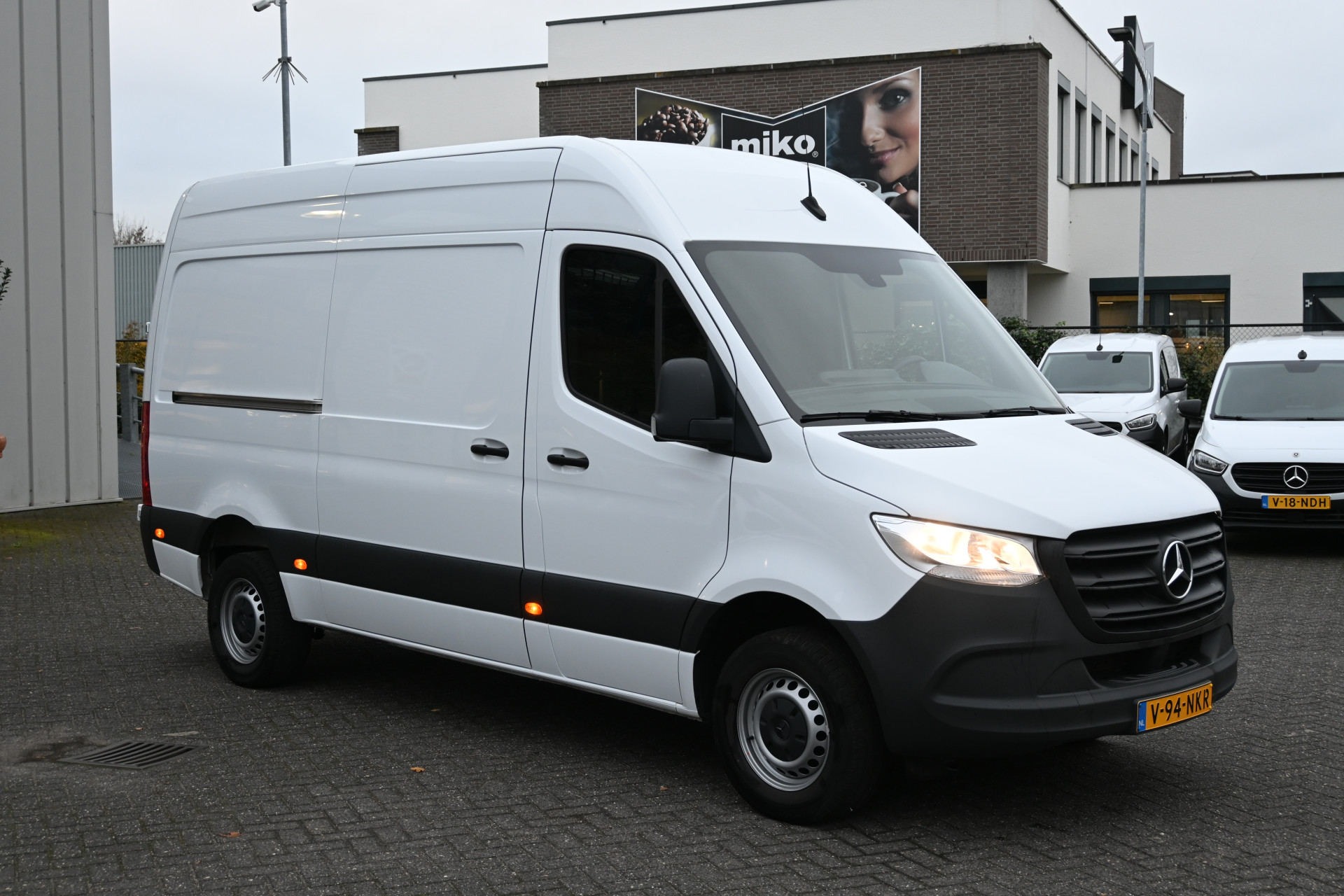 Mercedes-Benz Sprinter 8