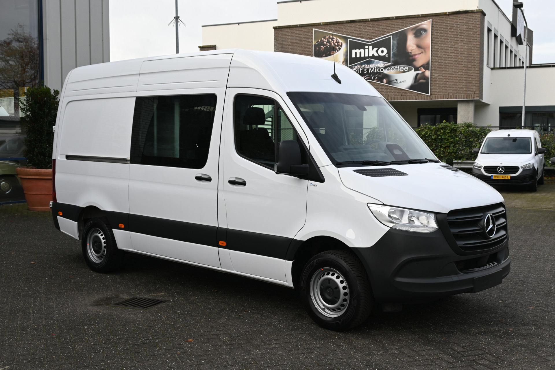 Mercedes-Benz Sprinter 8