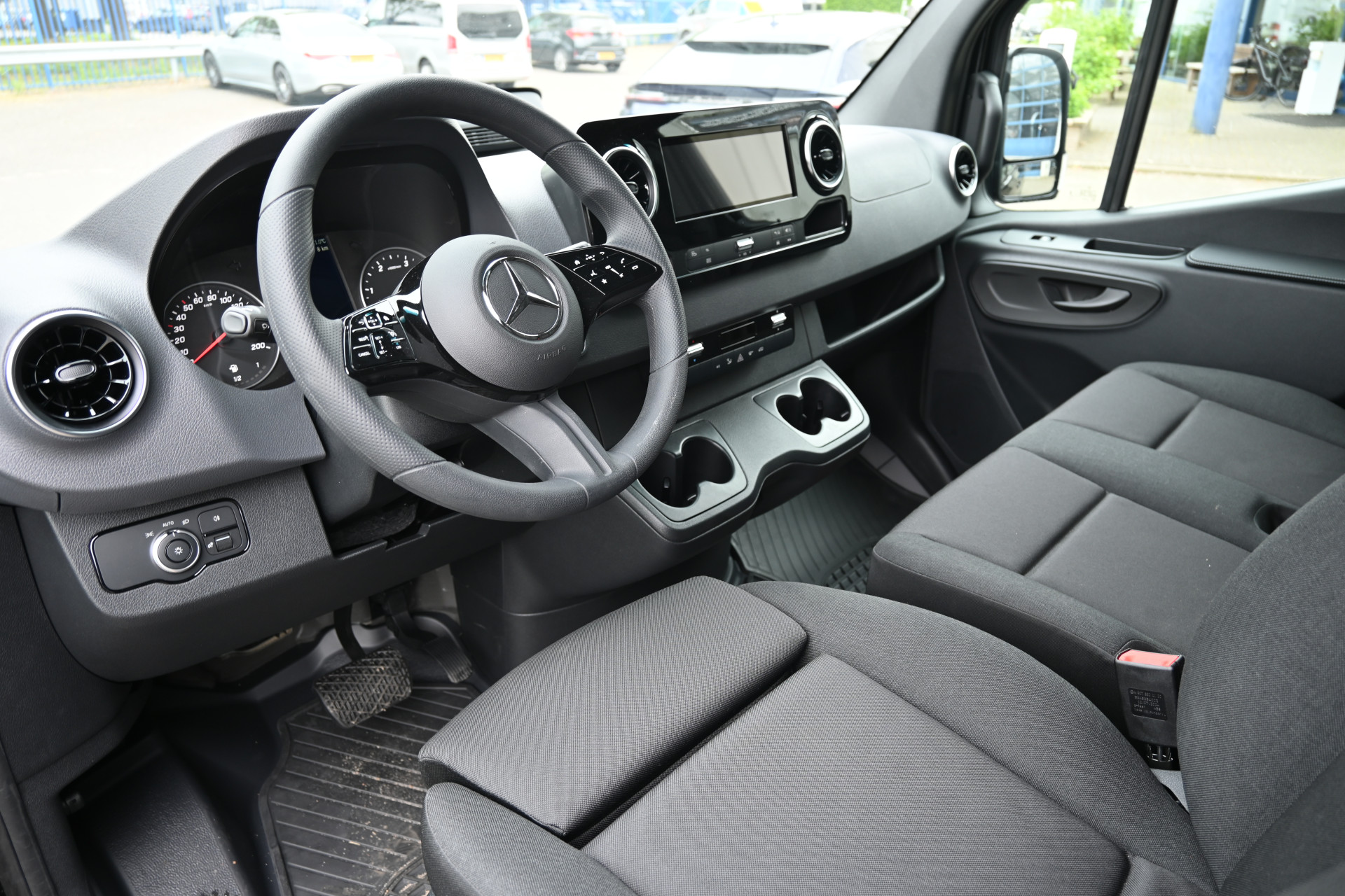 Mercedes-Benz Sprinter 3