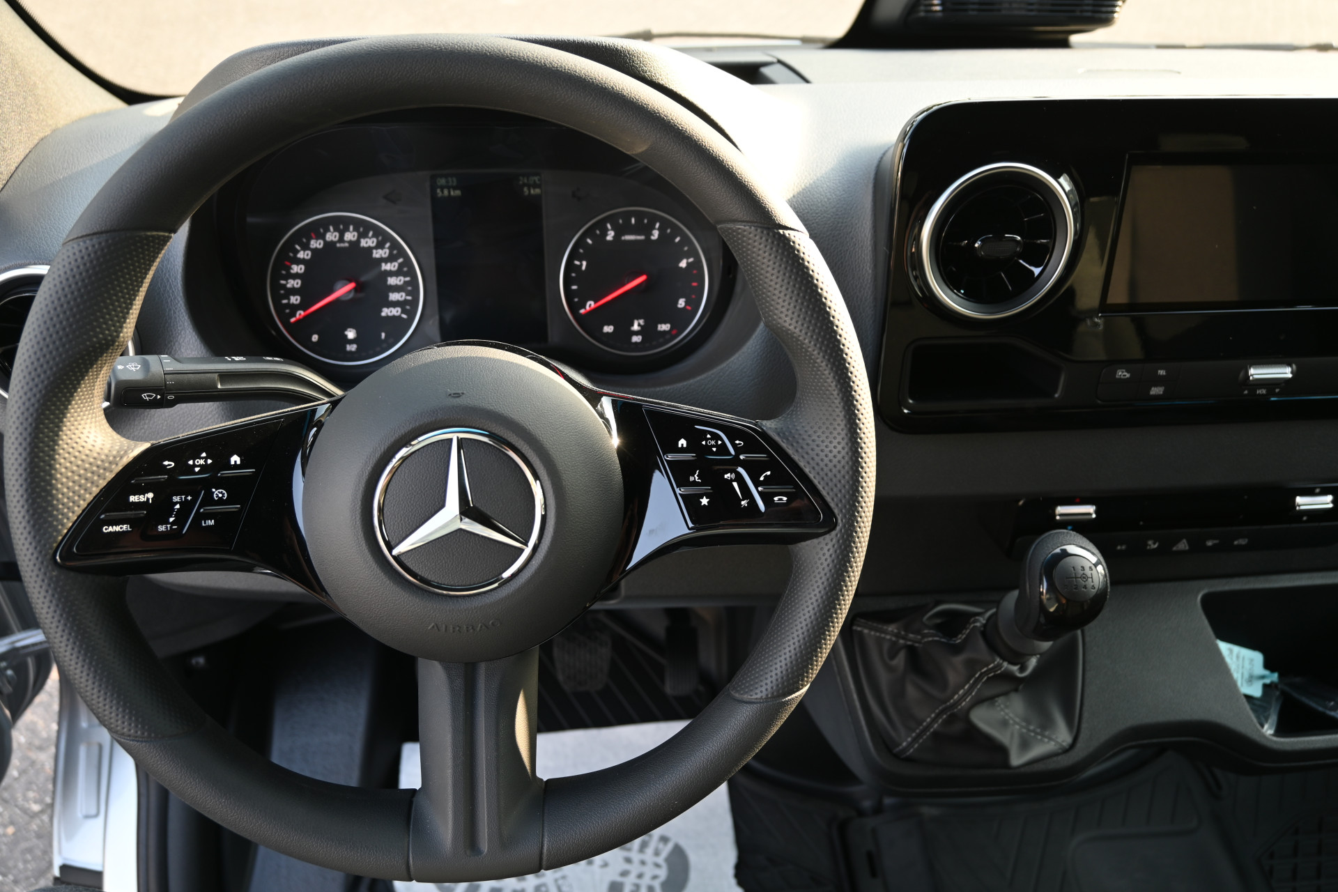 Mercedes-Benz Sprinter 12