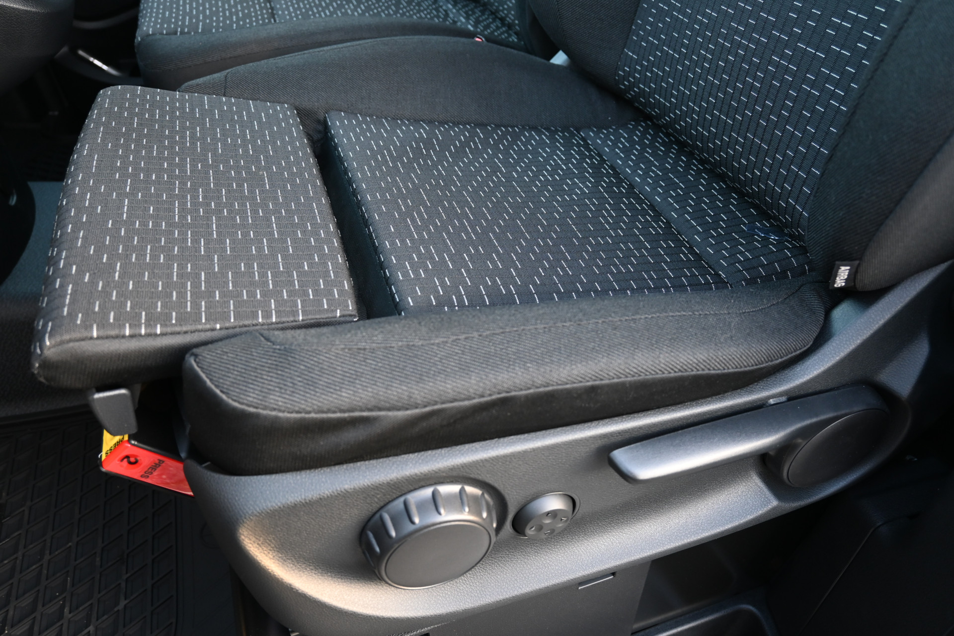 Mercedes-Benz Vito 13