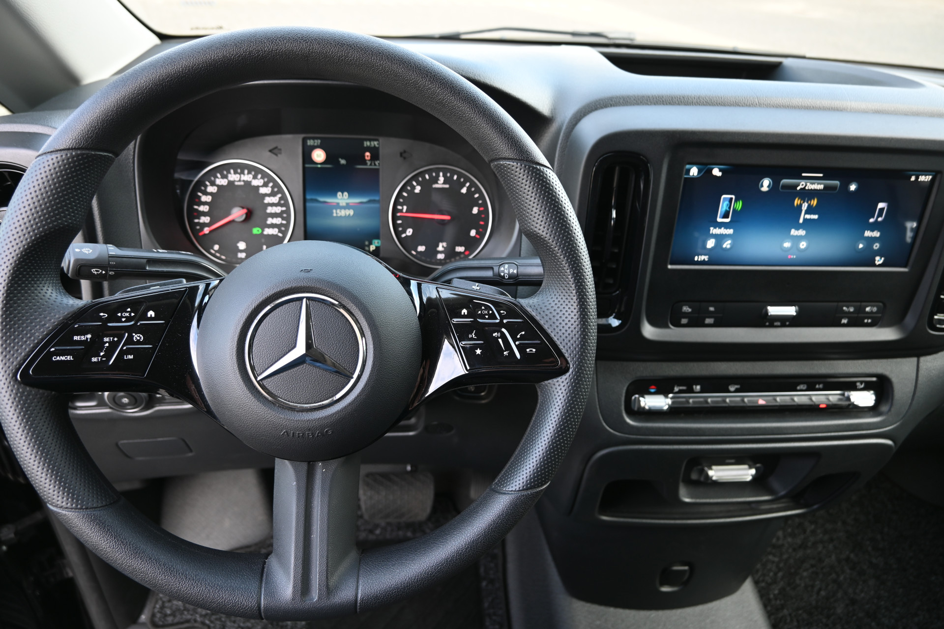 Mercedes-Benz Vito 12