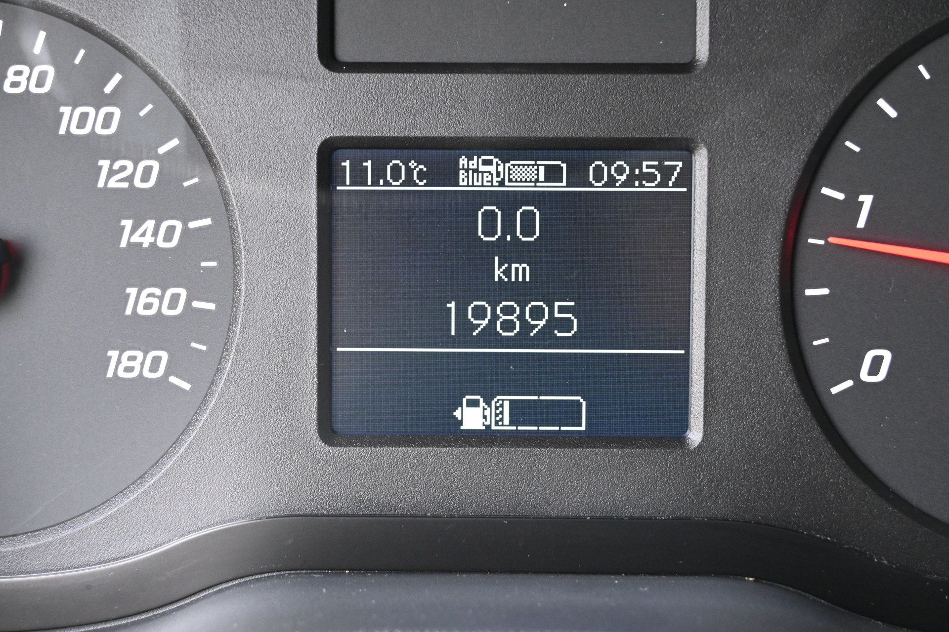 Mercedes-Benz Sprinter 14