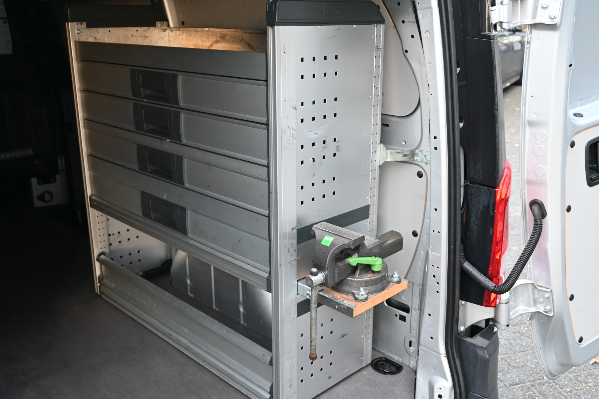 Mercedes-Benz Vito 12