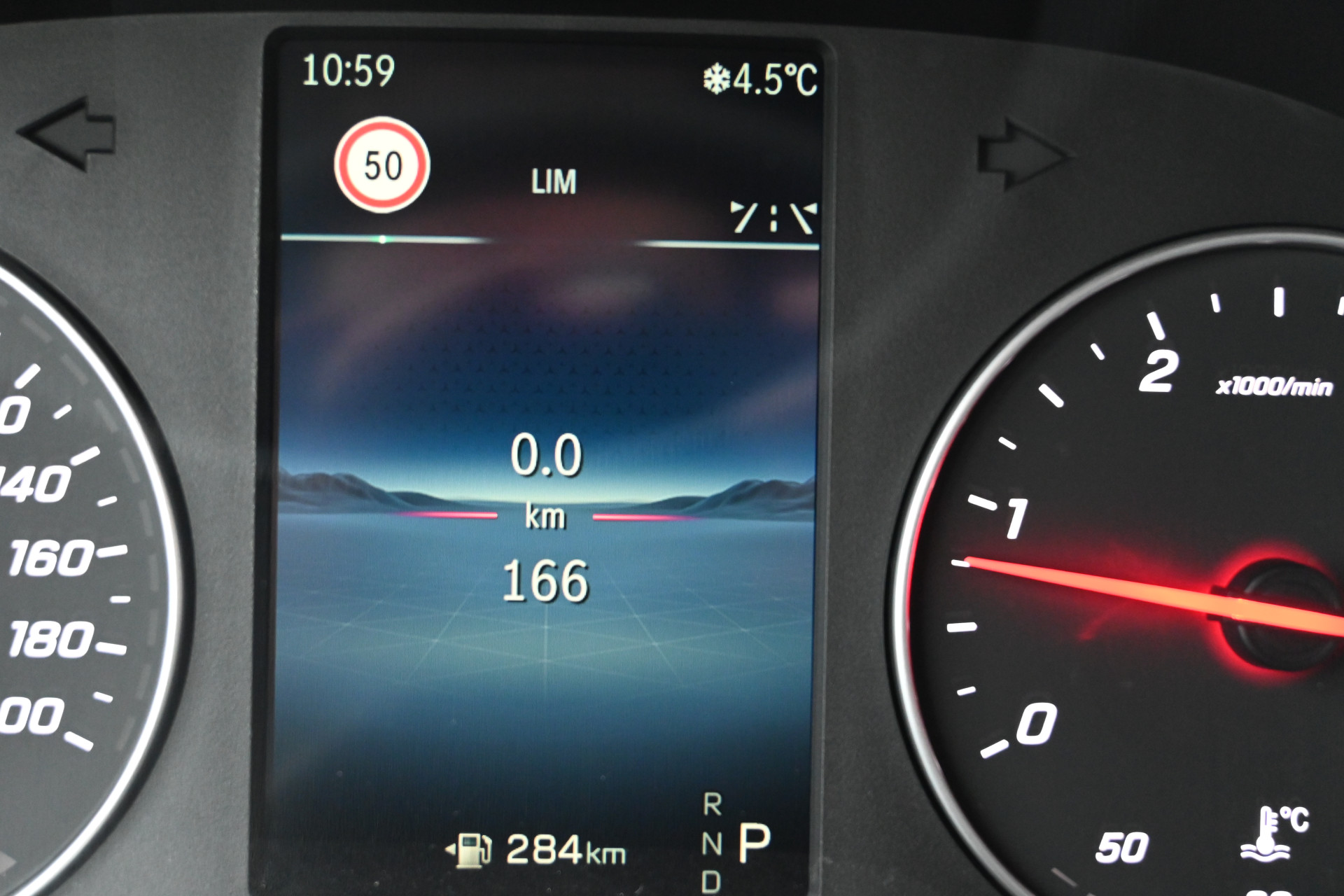 Mercedes-Benz Sprinter 10