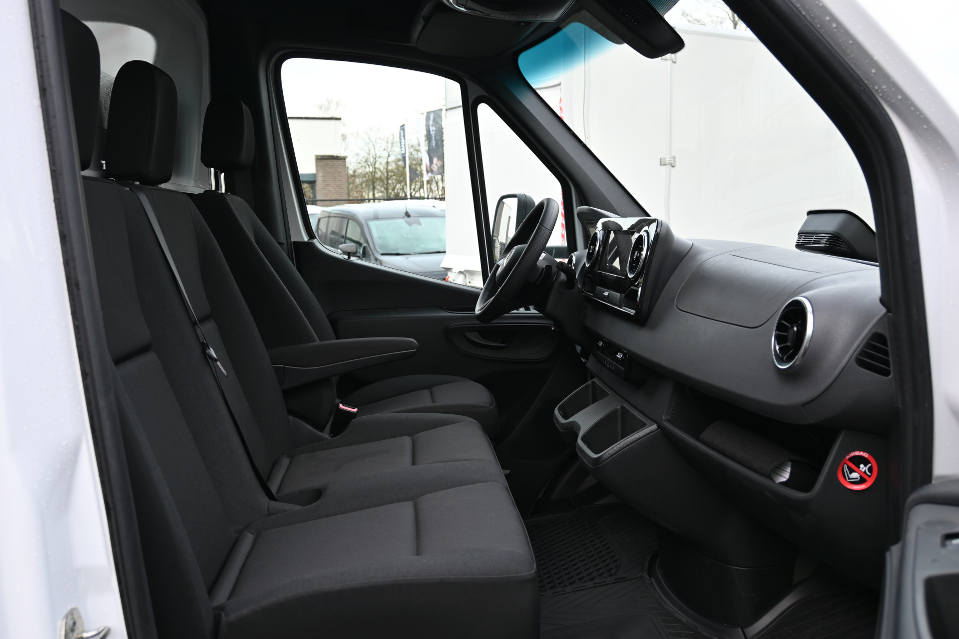 Mercedes-Benz Sprinter 4