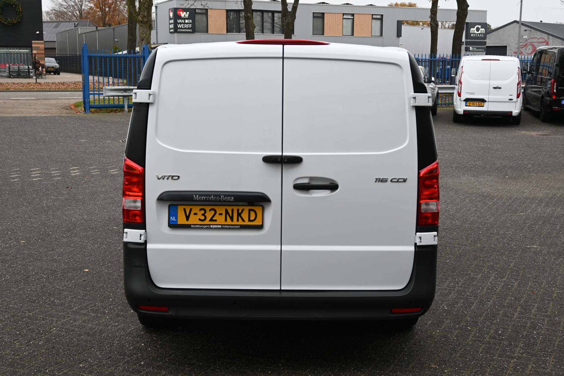 Mercedes-Benz Vito 10