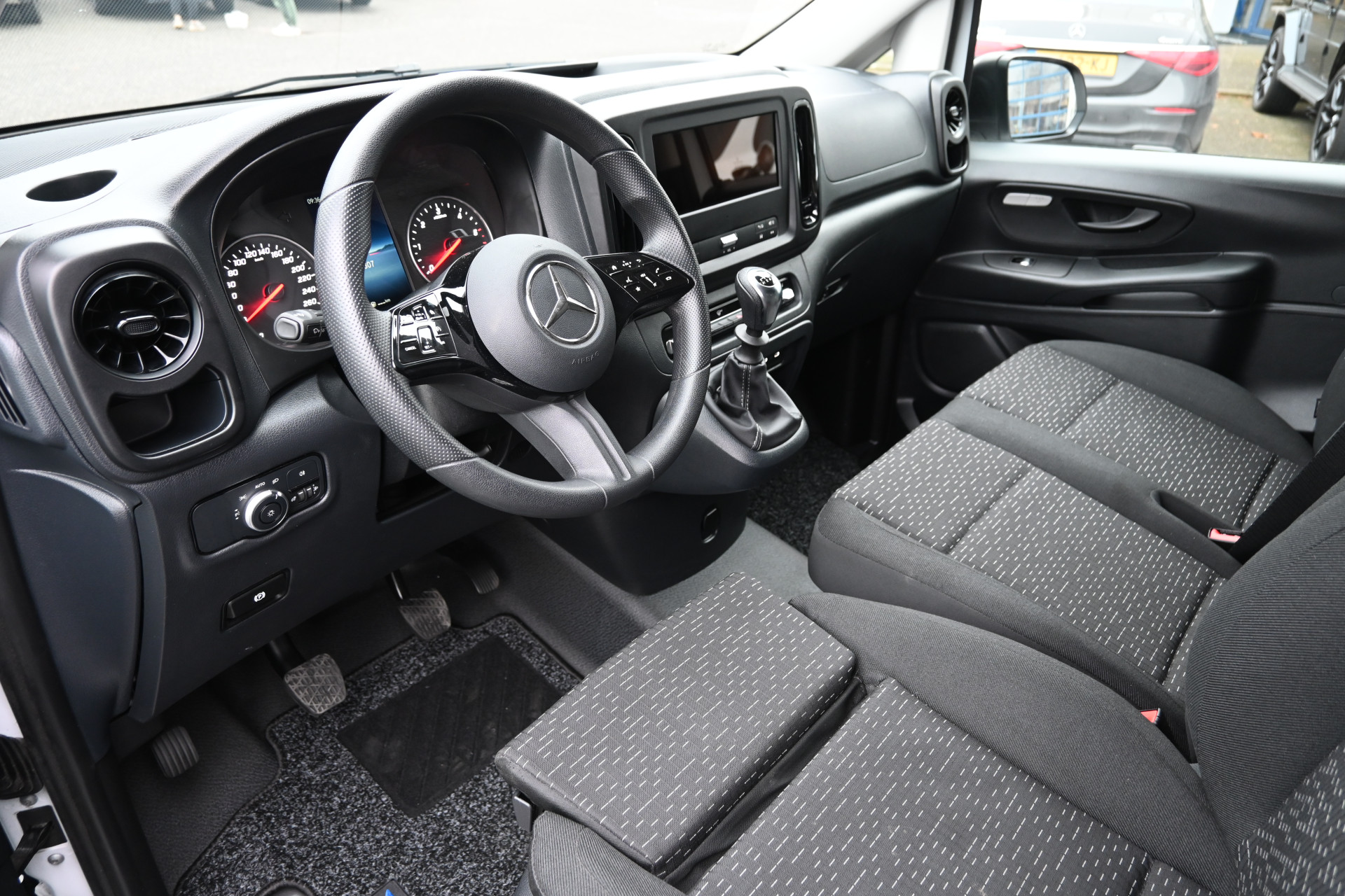 Mercedes-Benz Vito 3