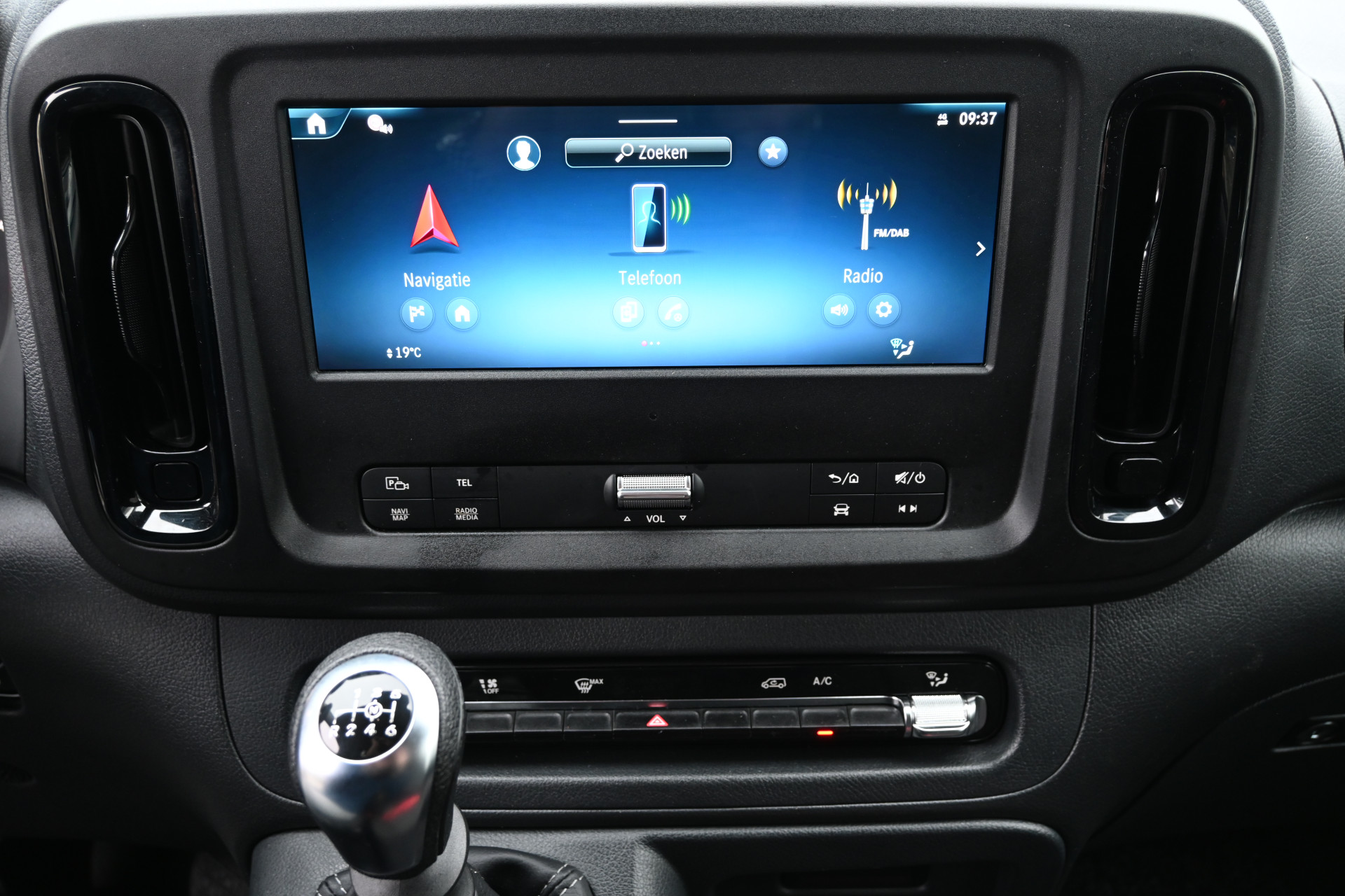 Mercedes-Benz Vito 4