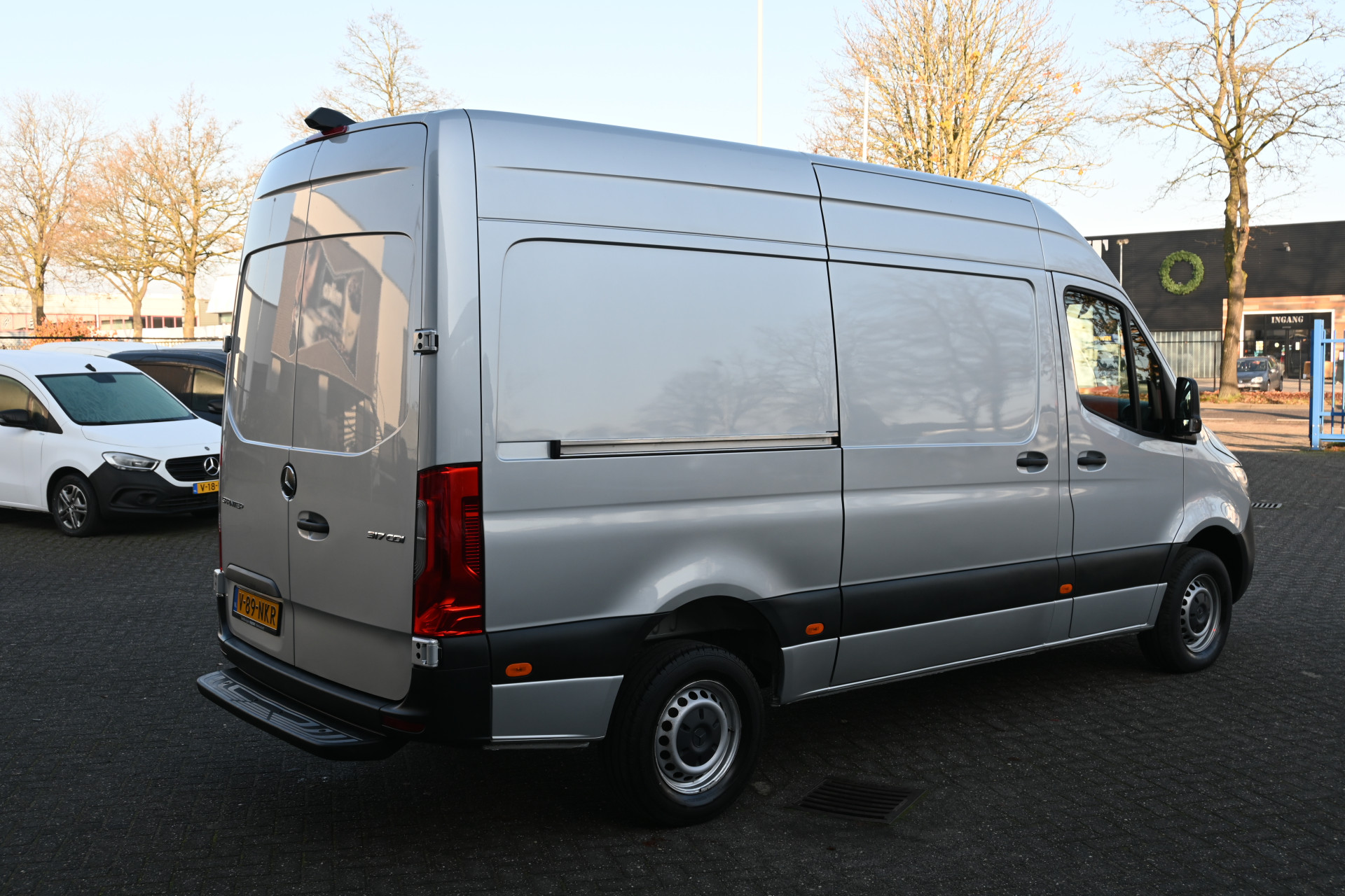 Mercedes-Benz Sprinter 2