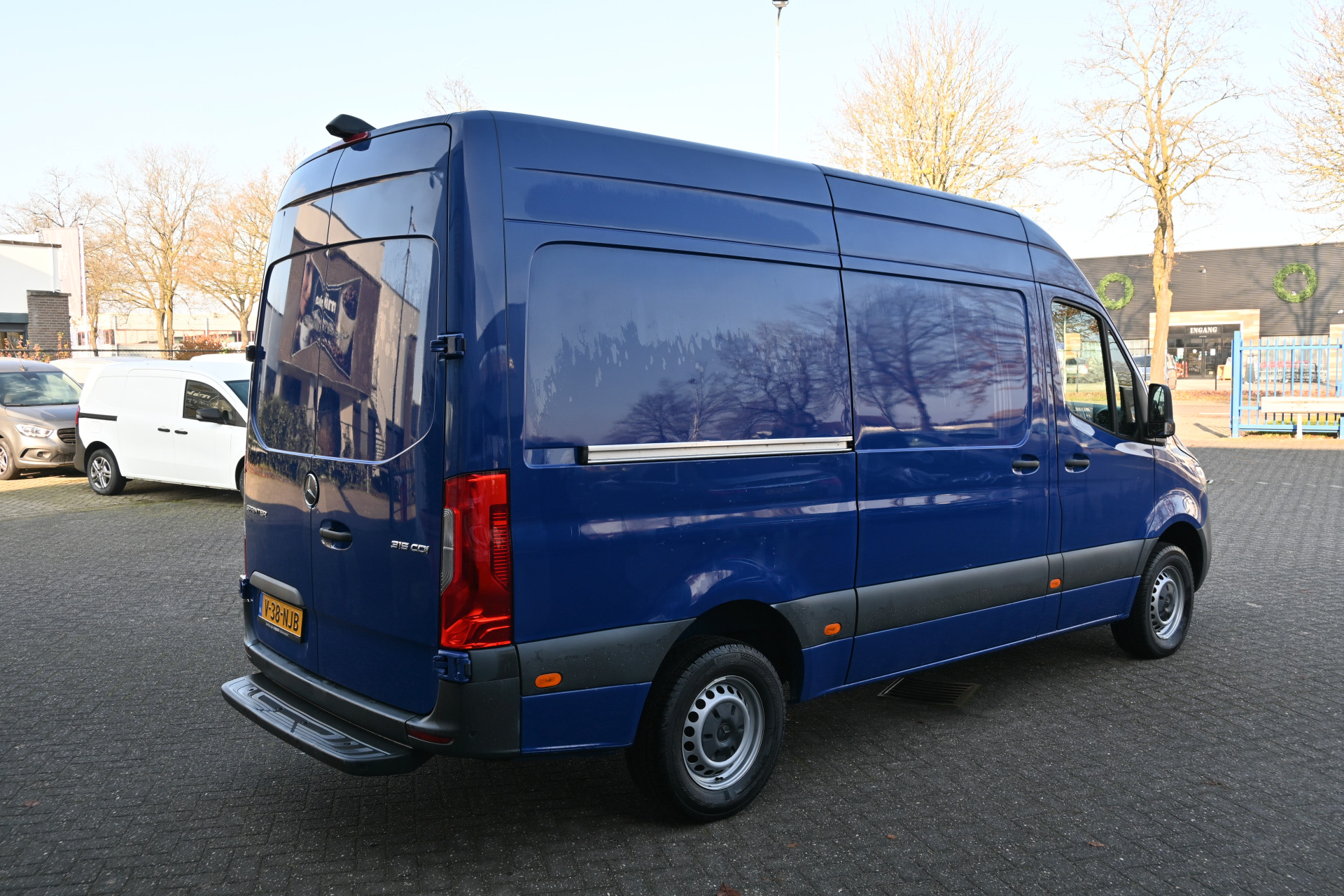 Mercedes-Benz Sprinter 2