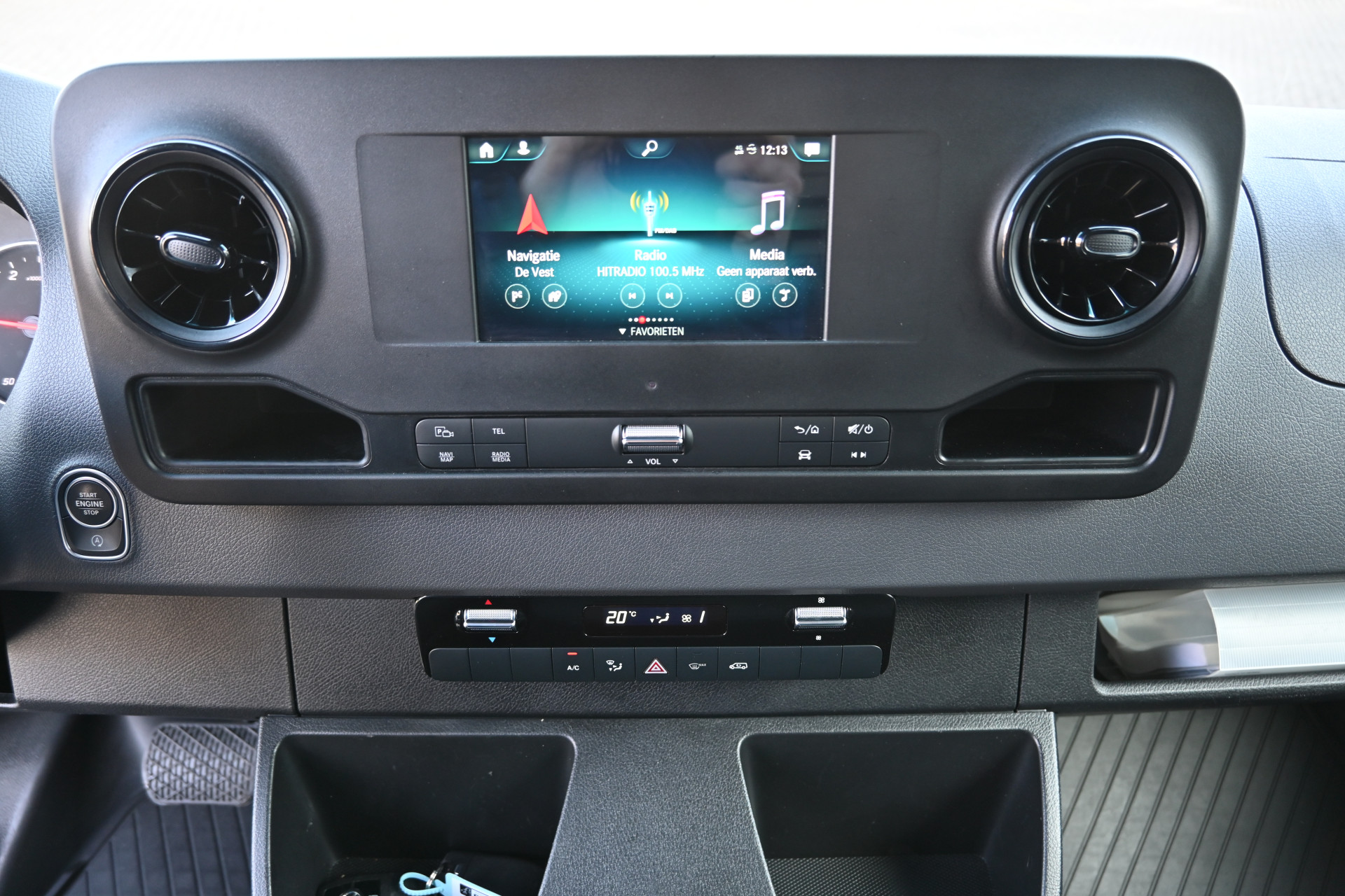 Mercedes-Benz Sprinter 4