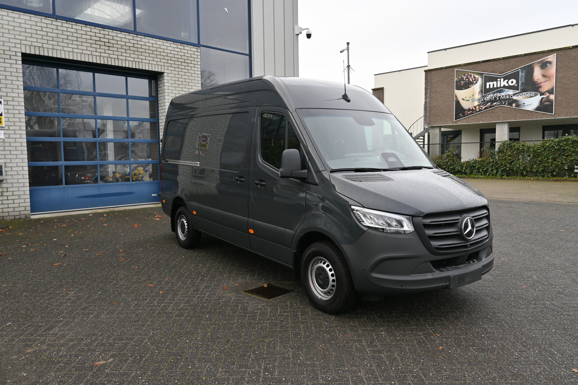 Mercedes-Benz eSprinter 2