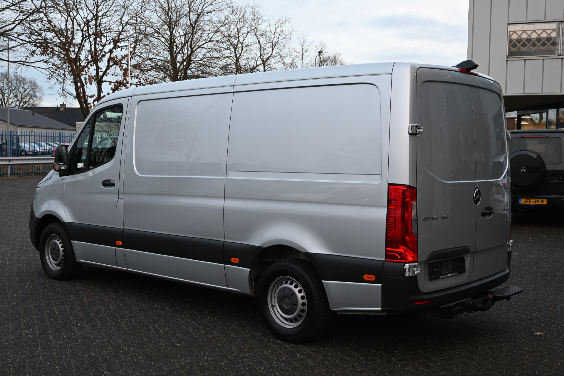 Mercedes-Benz Sprinter 10