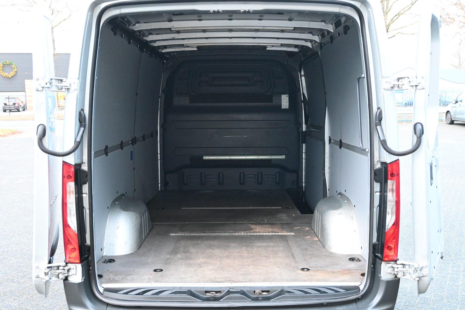 Mercedes-Benz Sprinter 12