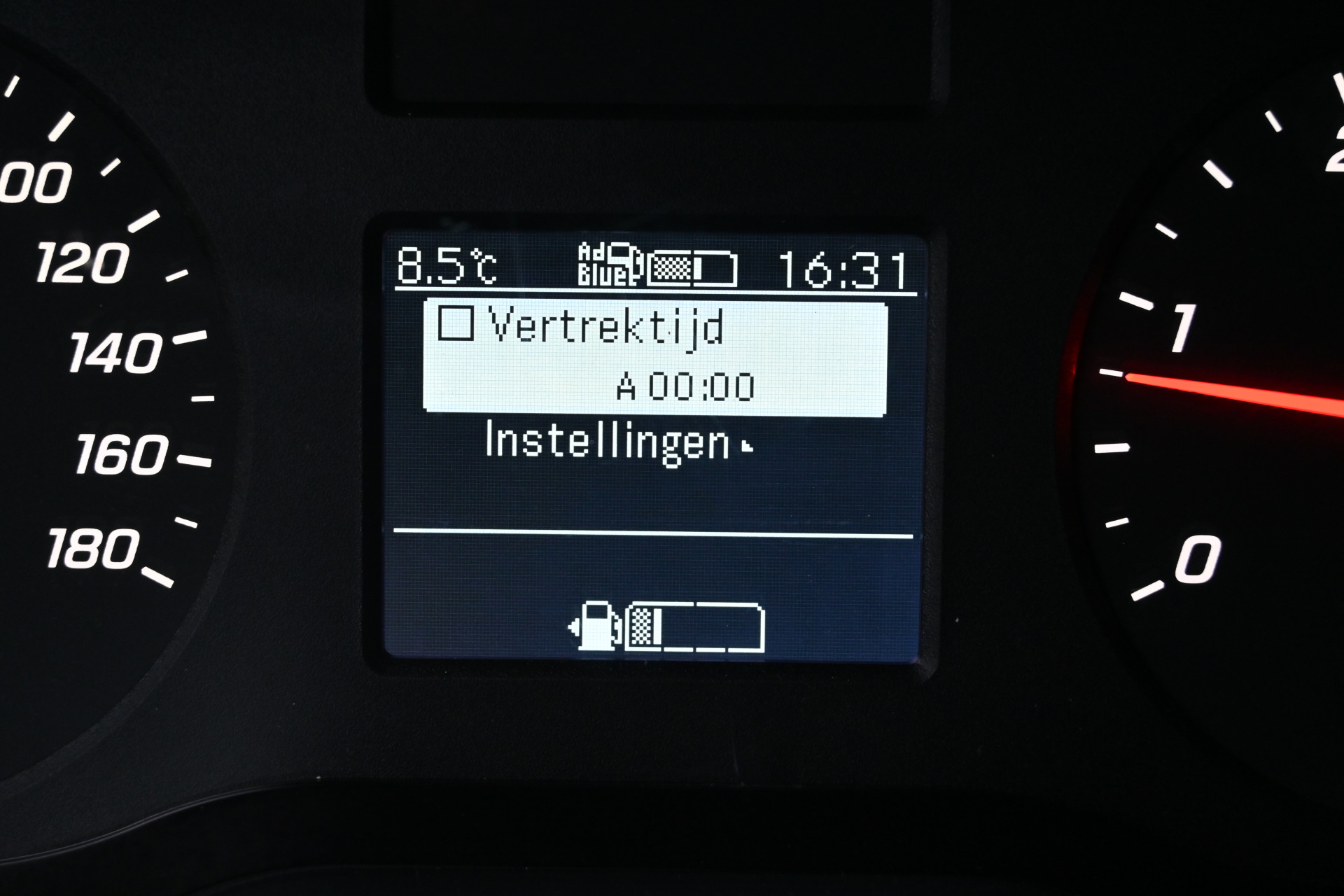 Mercedes-Benz Sprinter 16