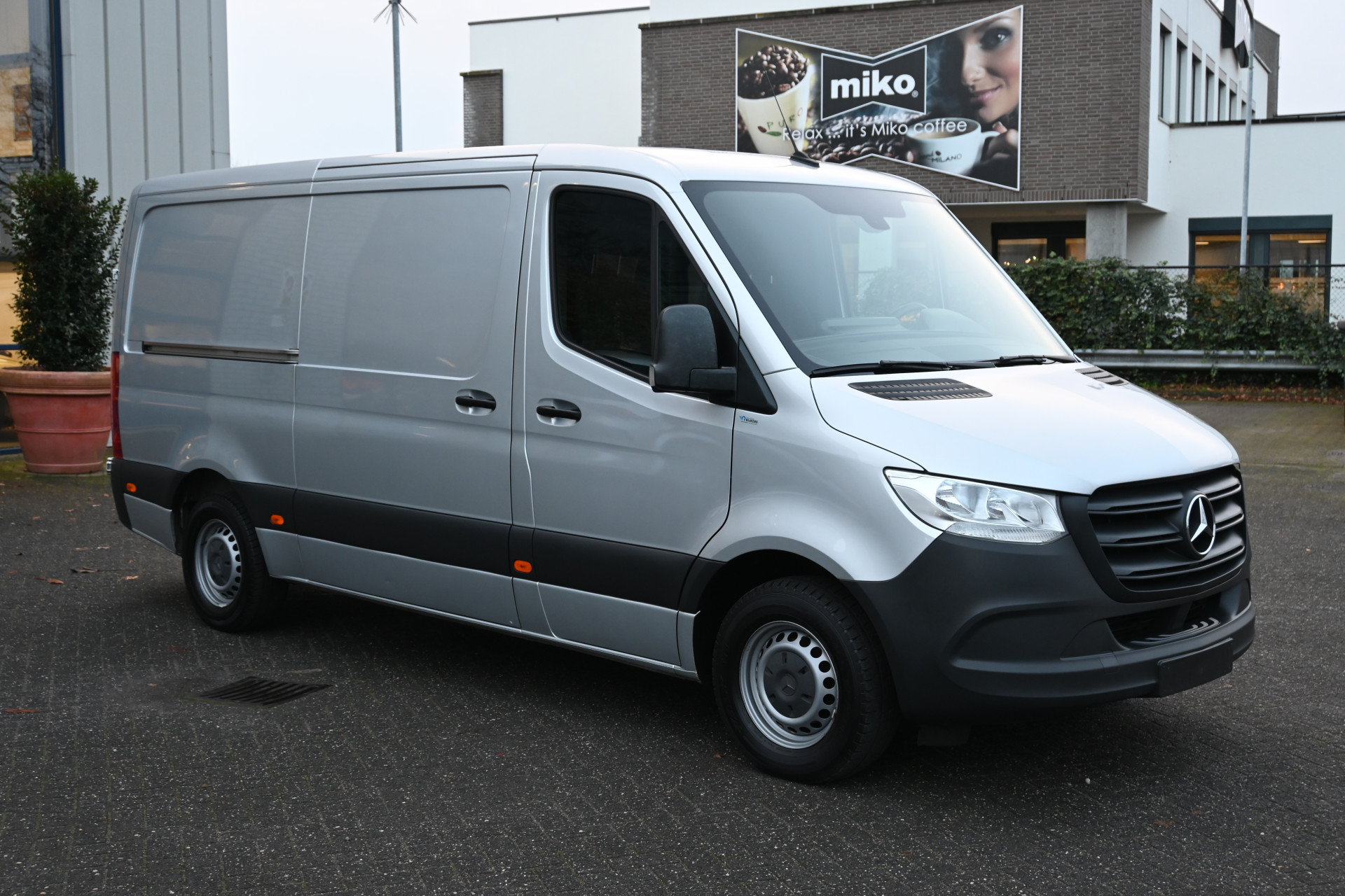 Mercedes-Benz Sprinter 9
