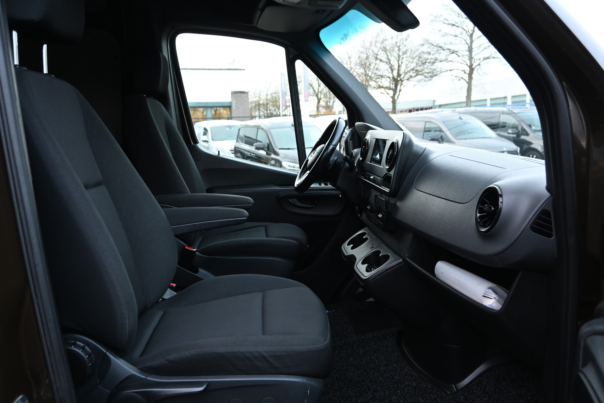 Mercedes-Benz Sprinter 8