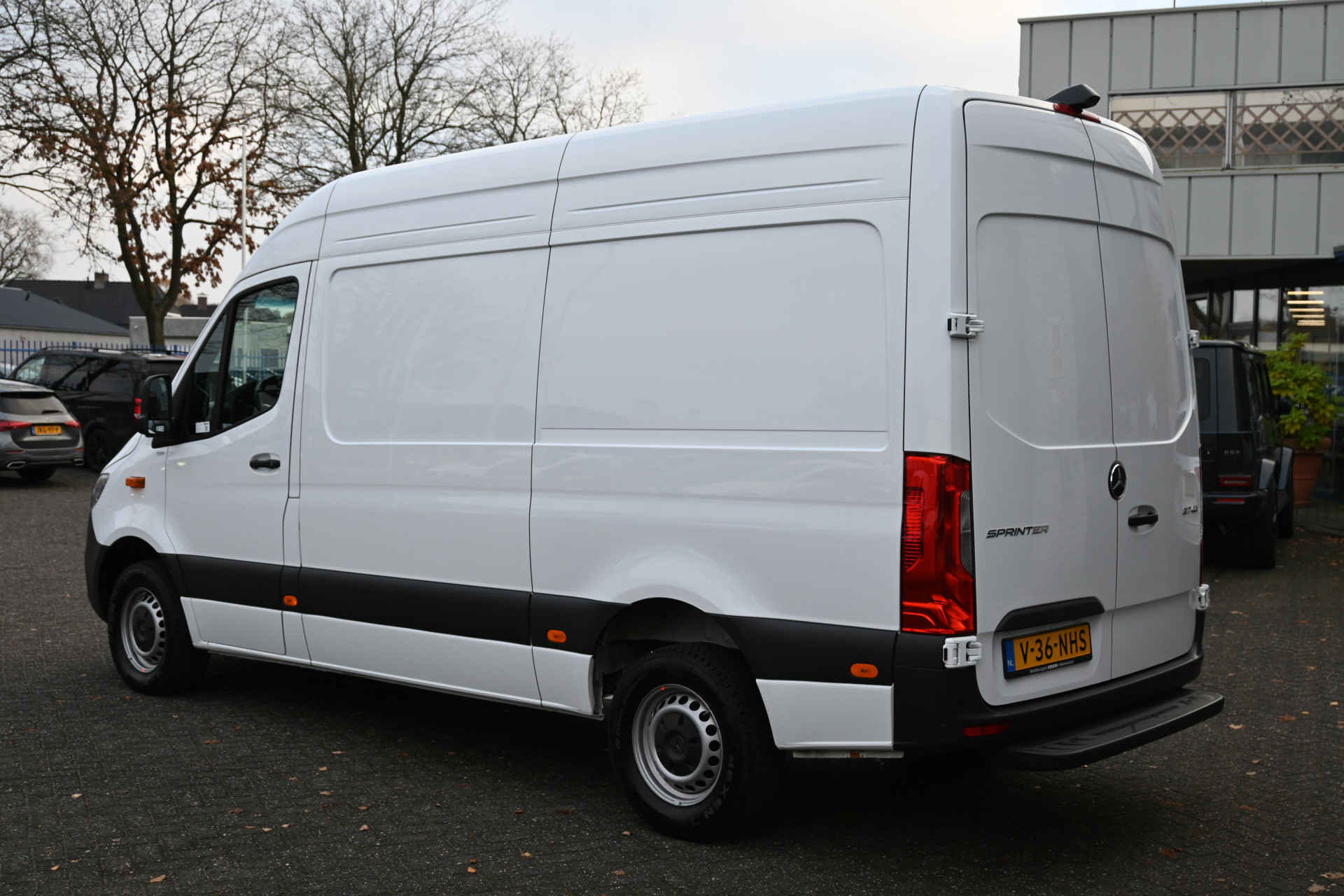 Mercedes-Benz Sprinter 10