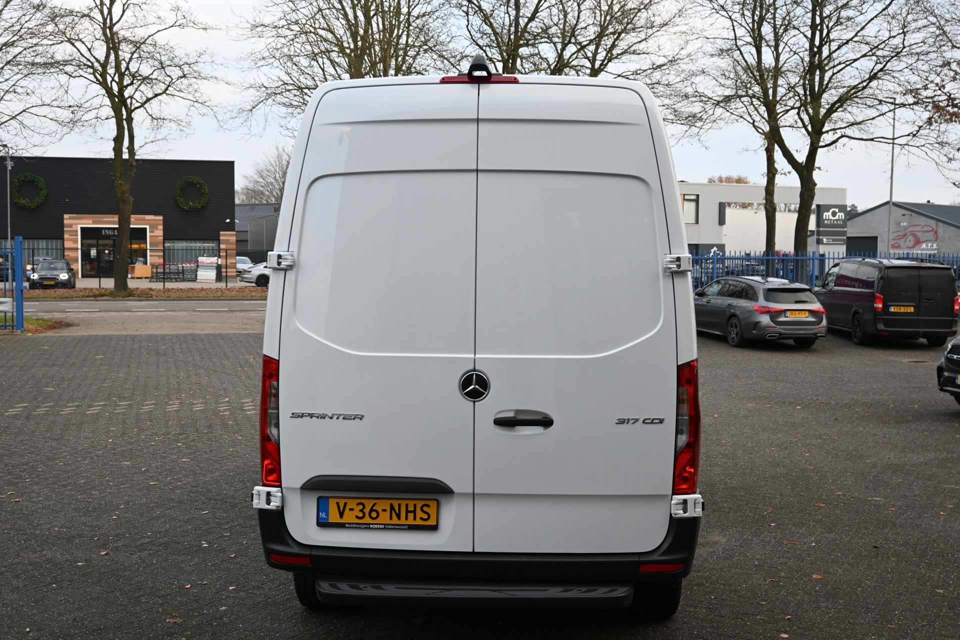Mercedes-Benz Sprinter 11