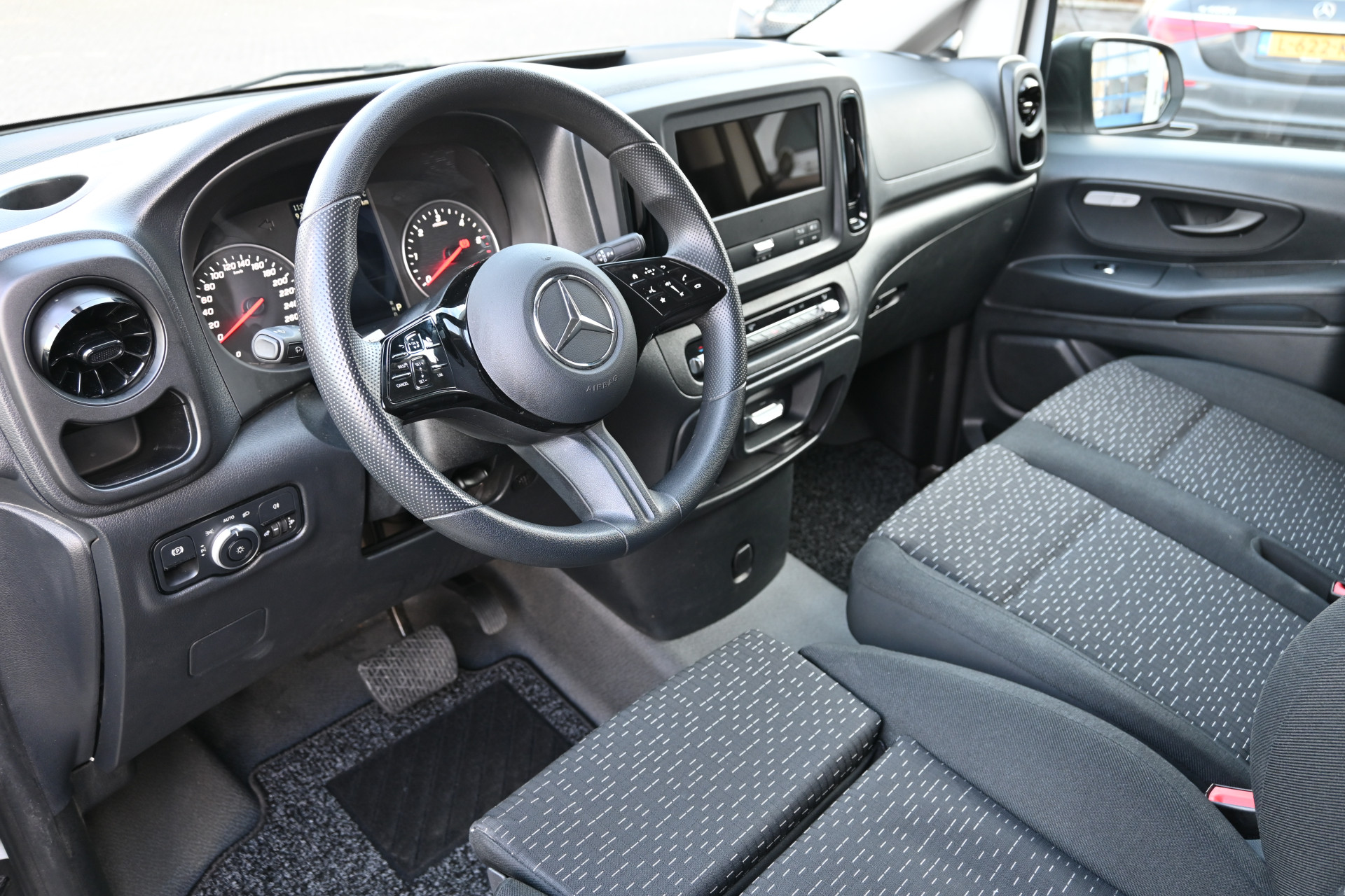 Mercedes-Benz Vito 3