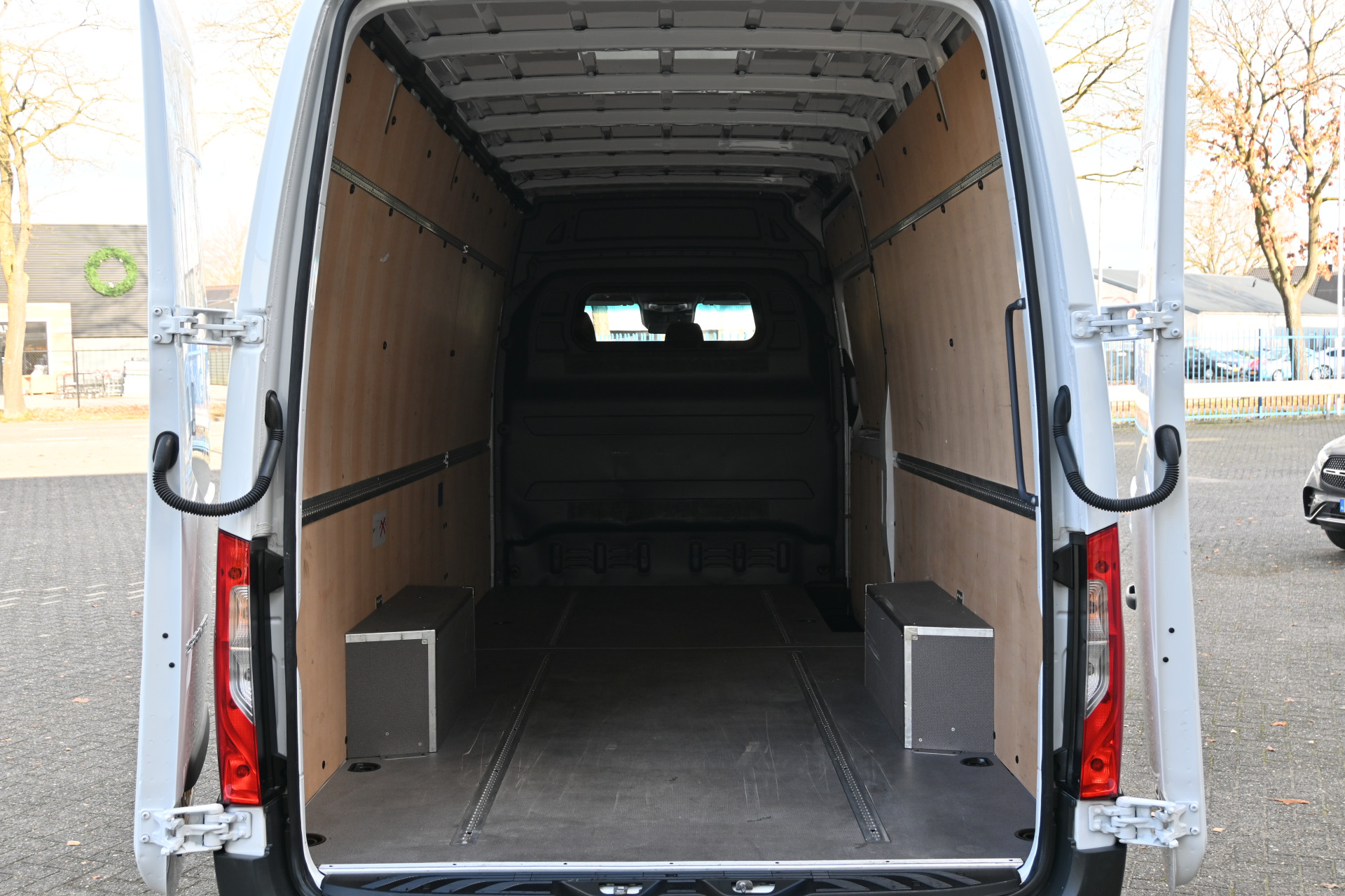 Mercedes-Benz Sprinter 12