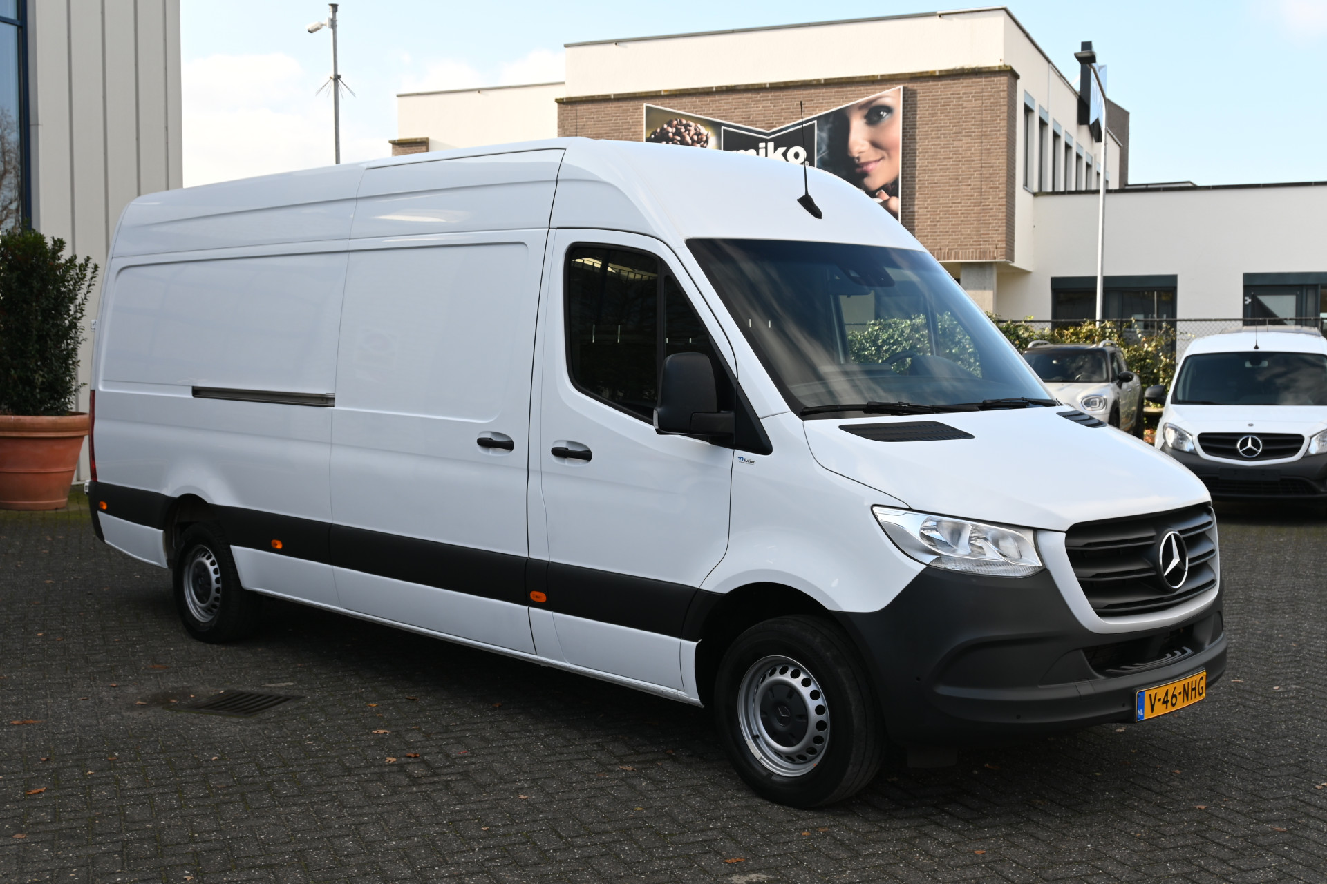 Mercedes-Benz Sprinter 9