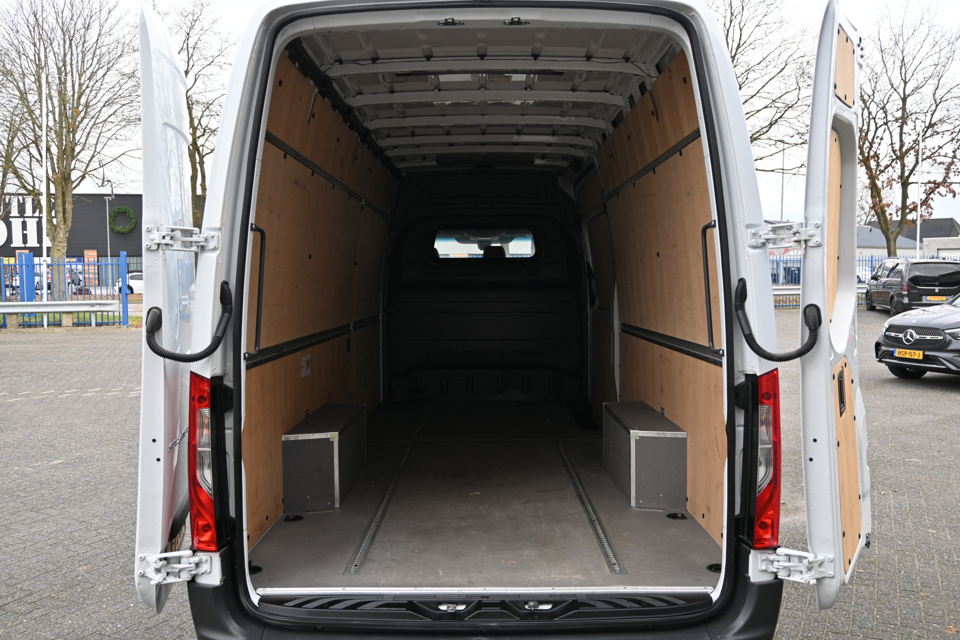 Mercedes-Benz Sprinter 10
