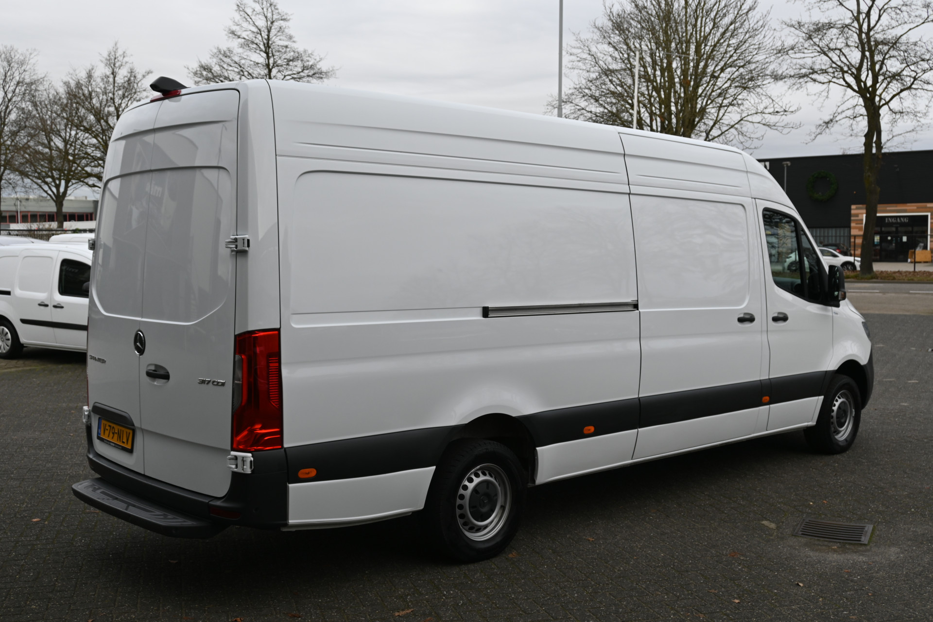 Mercedes-Benz Sprinter 2