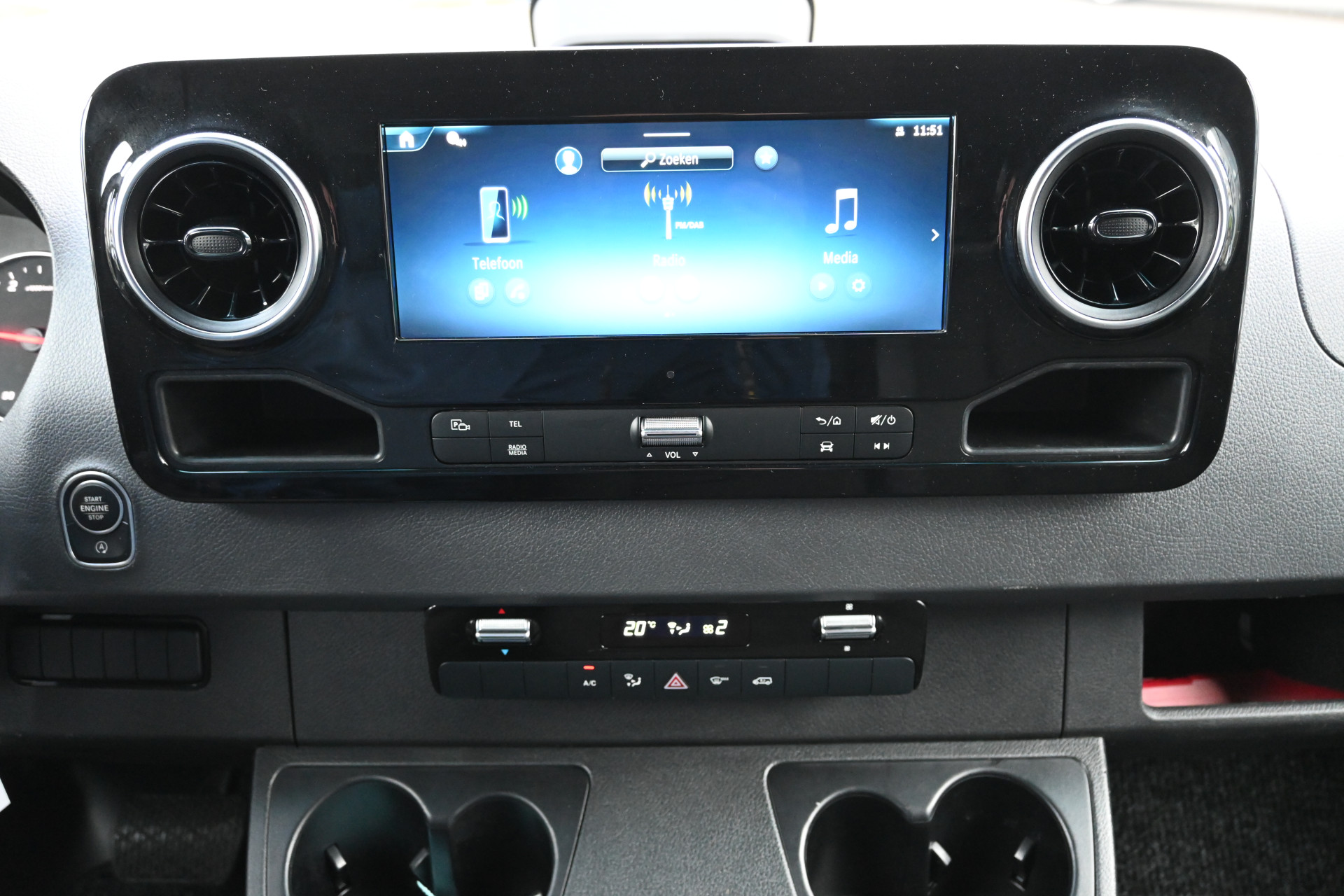 Mercedes-Benz Sprinter 4