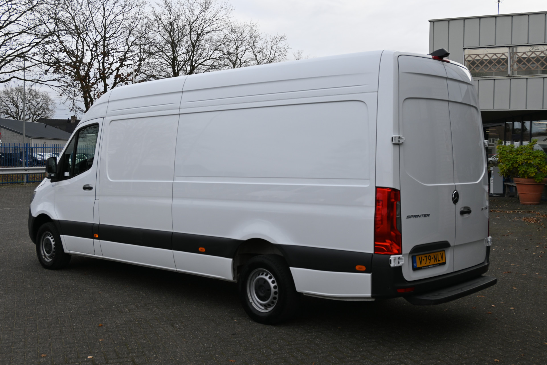 Mercedes-Benz Sprinter 8