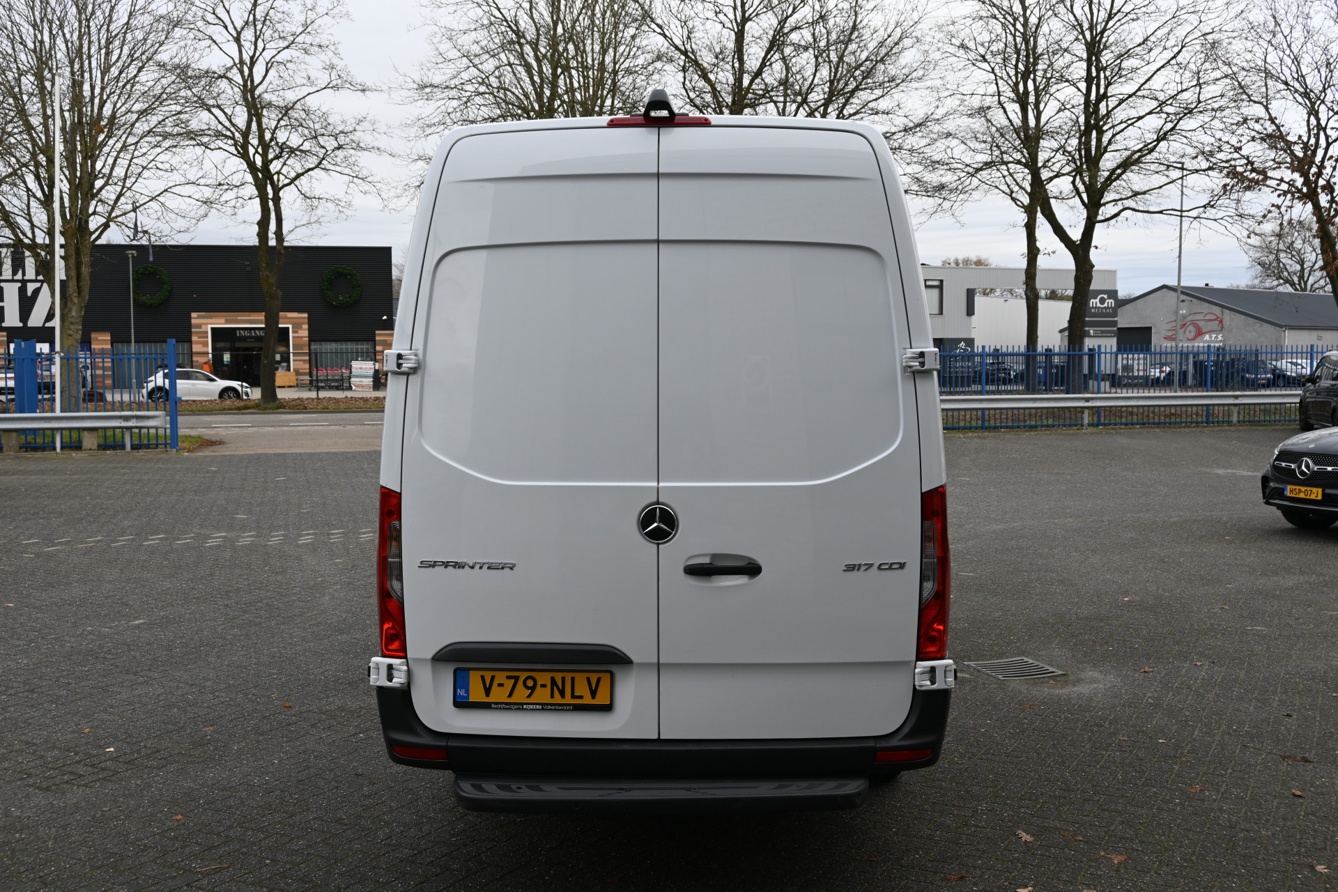 Mercedes-Benz Sprinter 9