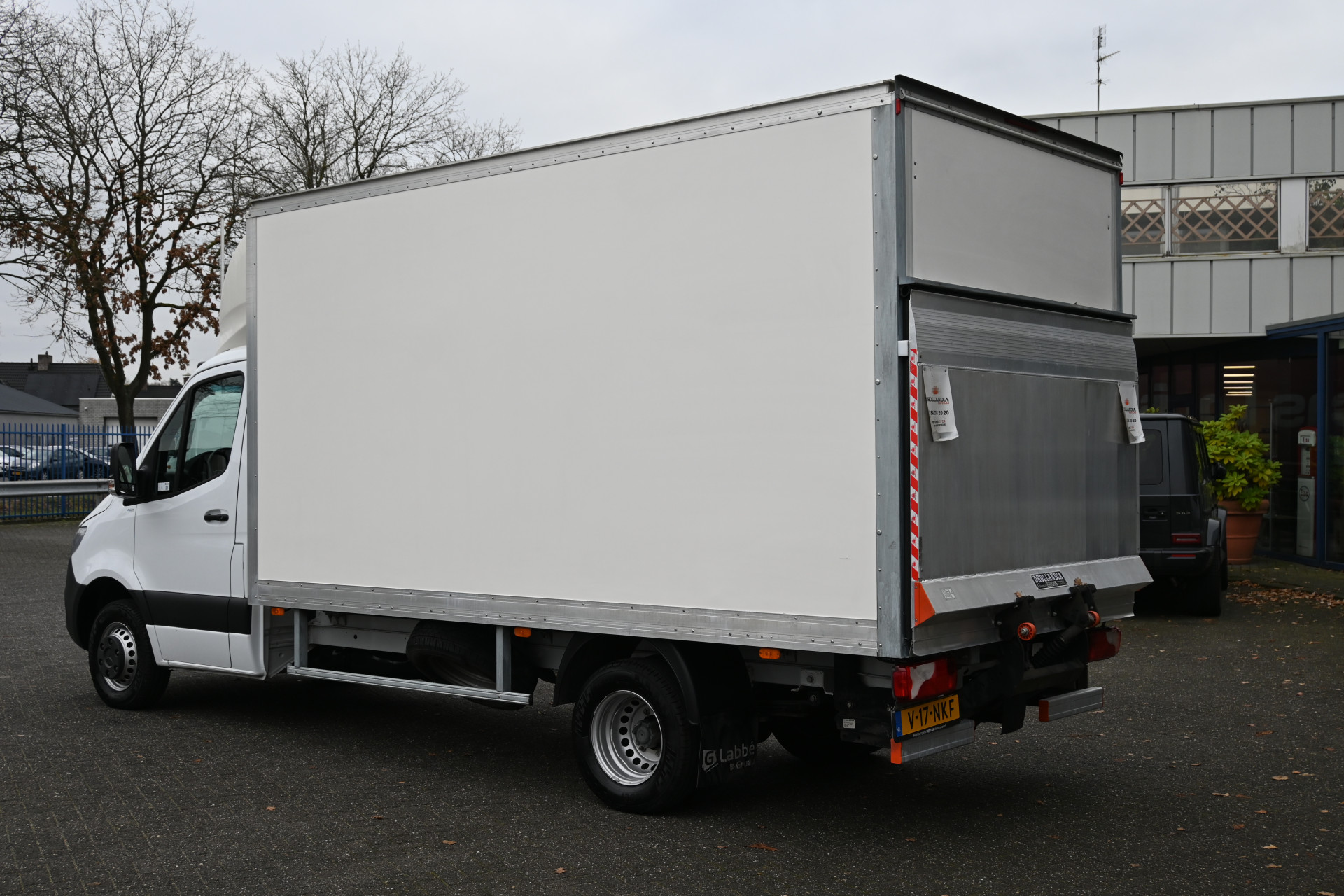 Mercedes-Benz Sprinter 10