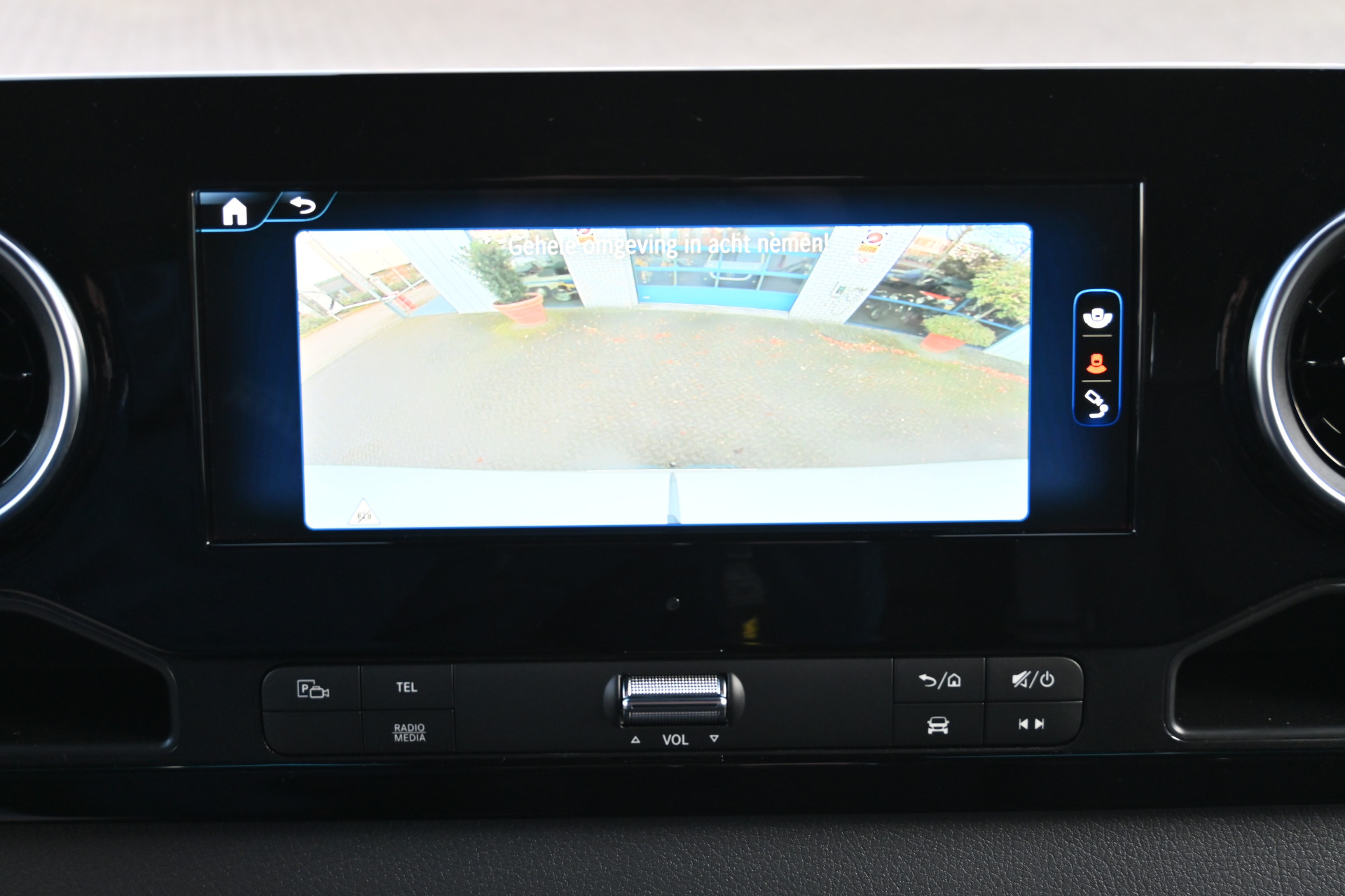 Mercedes-Benz eSprinter 5