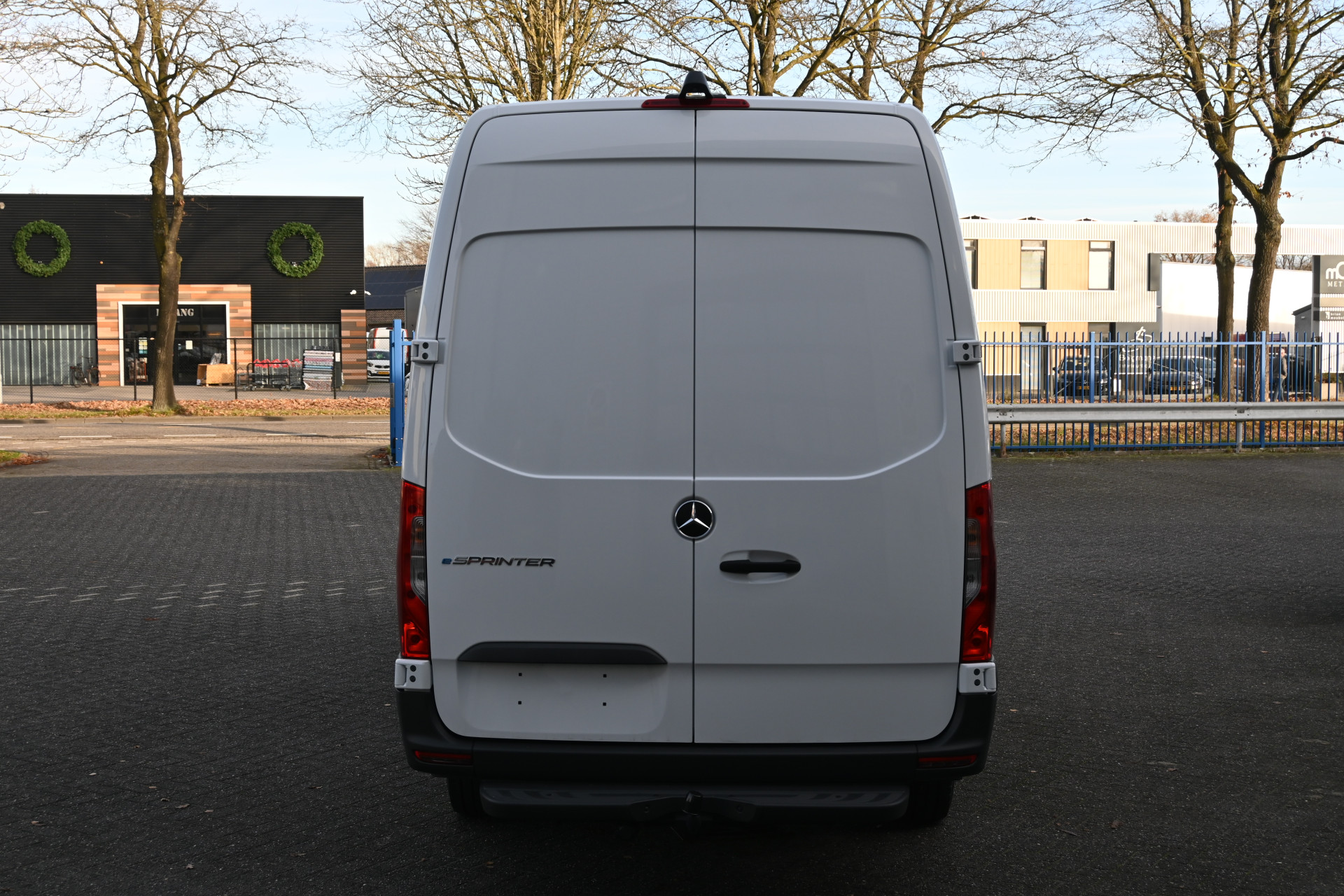 Mercedes-Benz eSprinter 9