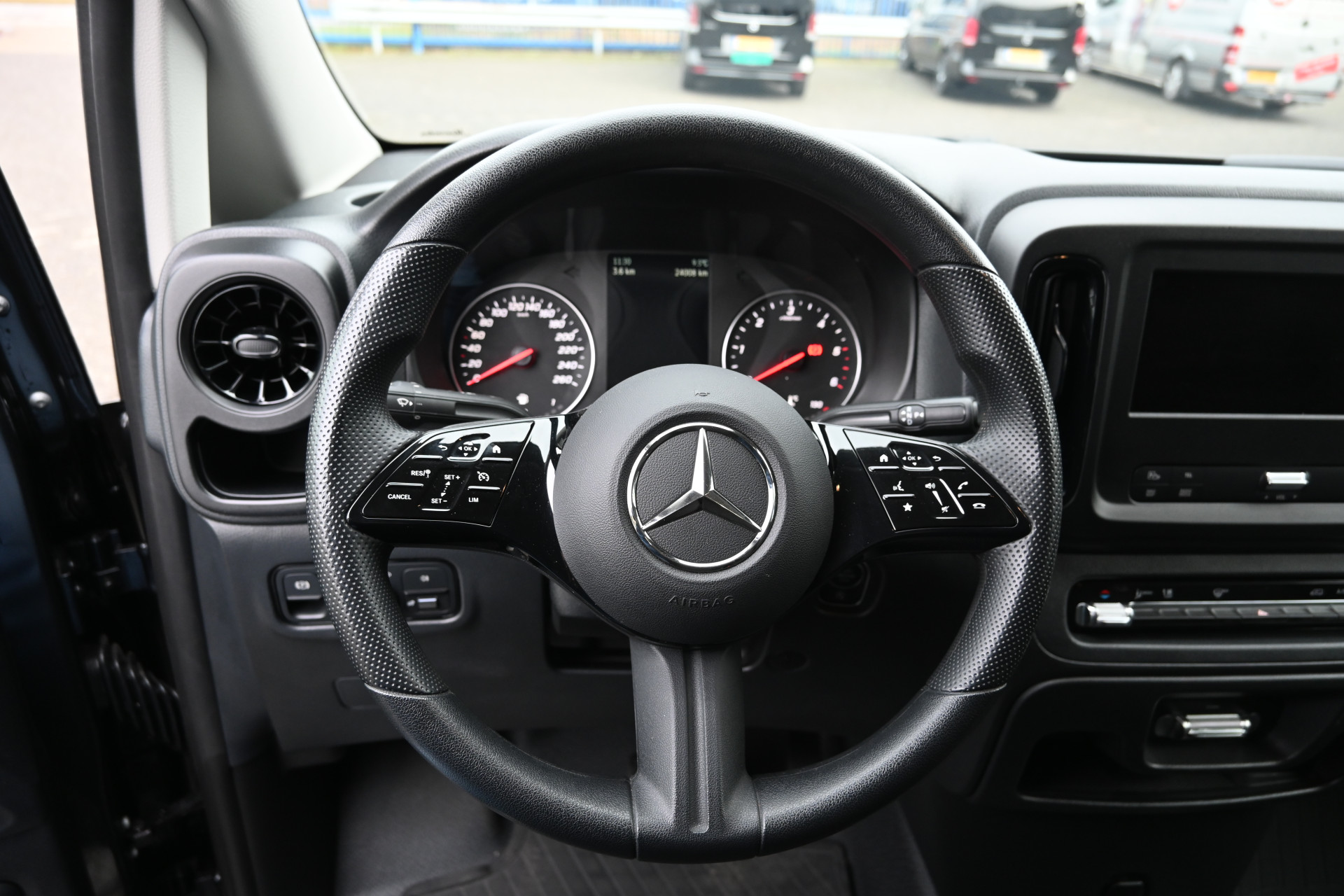 Mercedes-Benz Vito 14