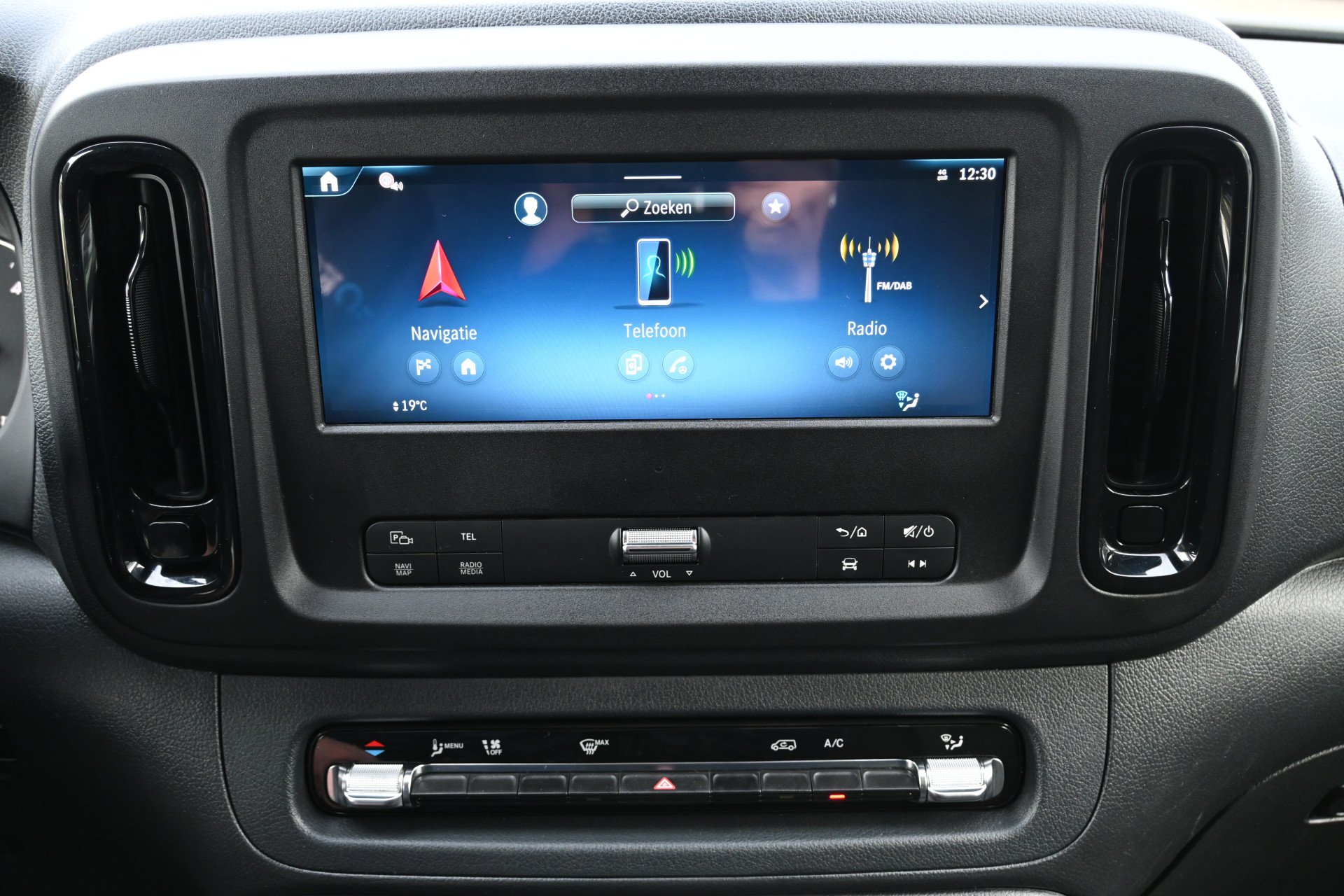 Mercedes-Benz Vito 4