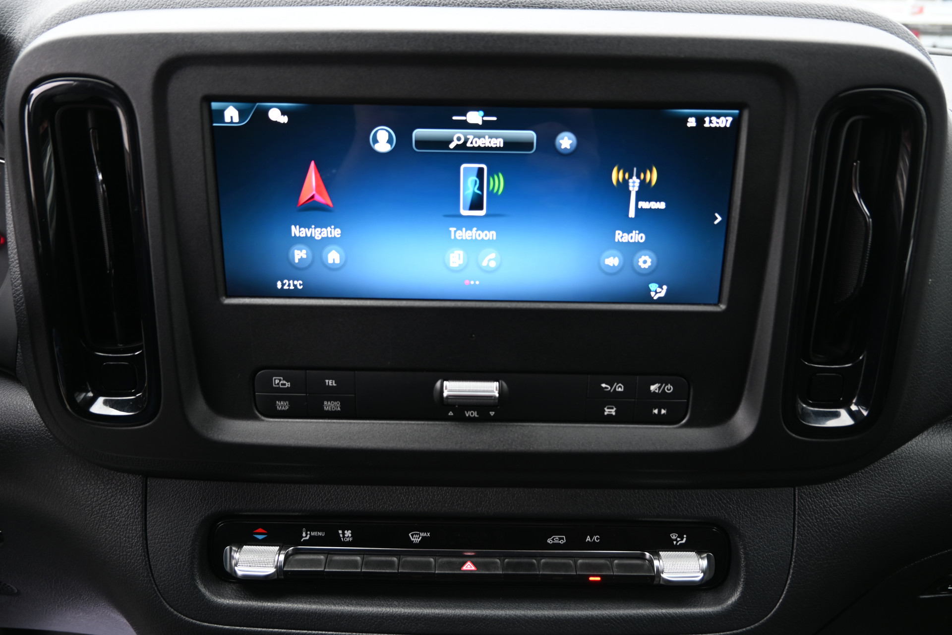 Mercedes-Benz Vito 4