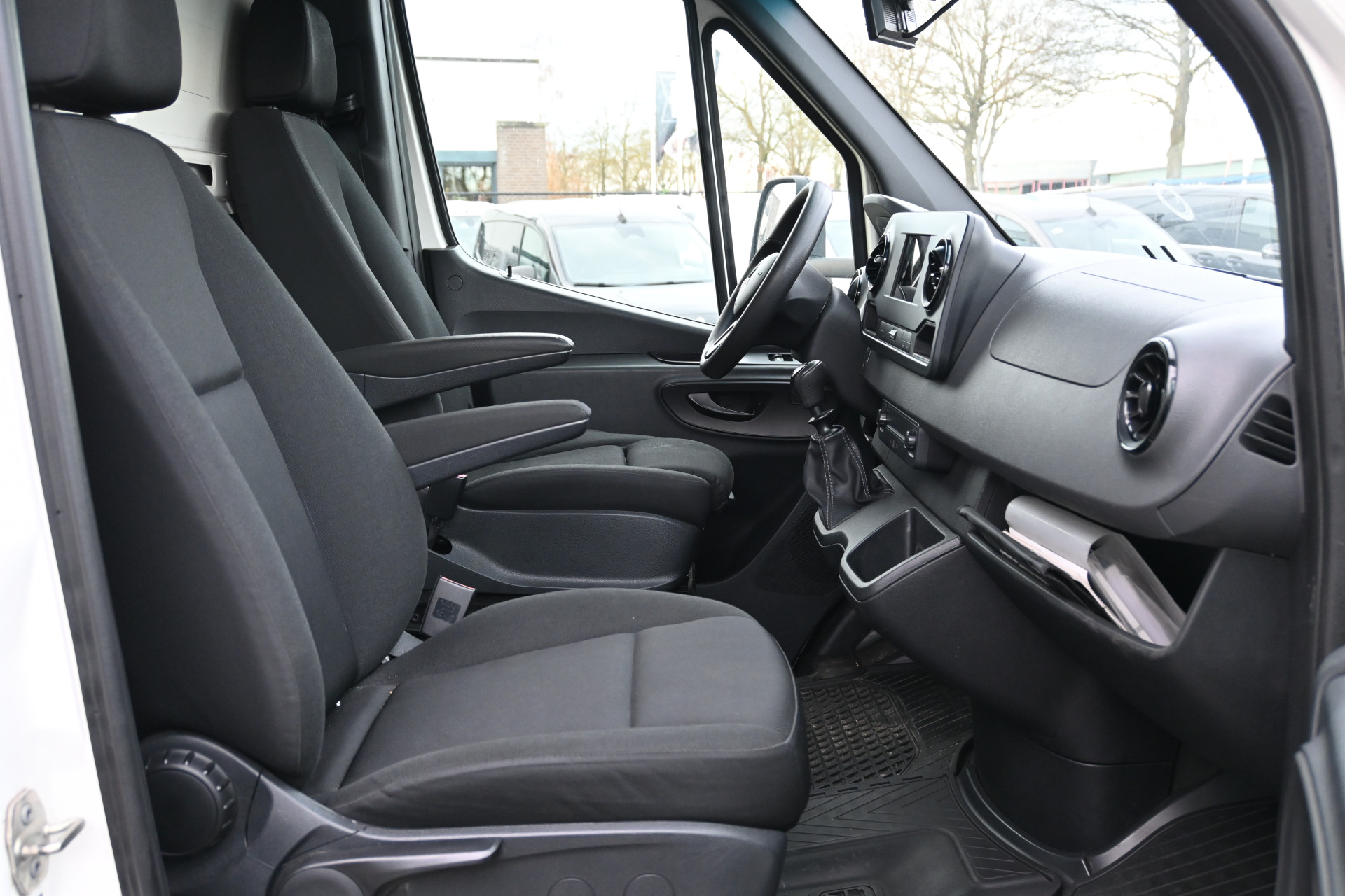 Mercedes-Benz Sprinter 7