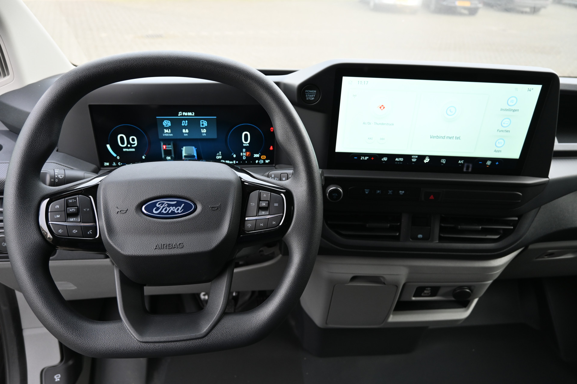 Ford Transit Custom 11