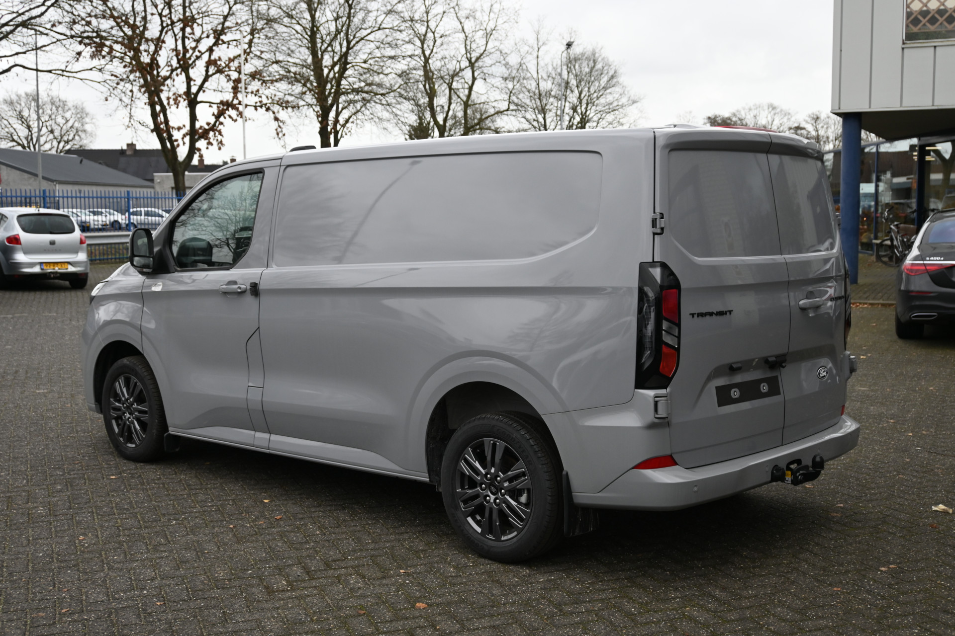 Ford Transit Custom 10