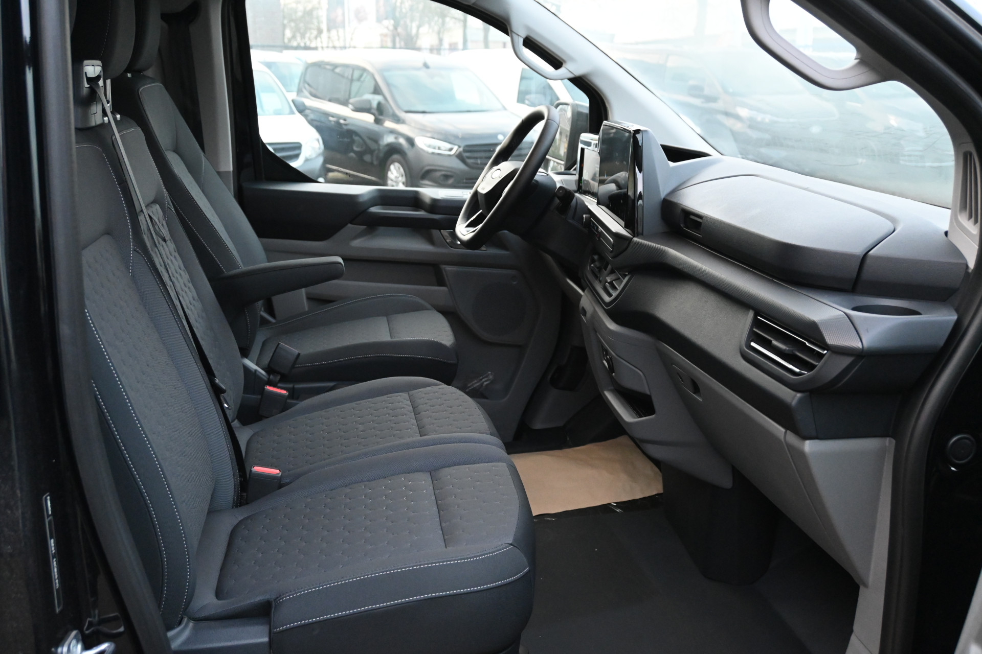 Ford Transit Custom 7