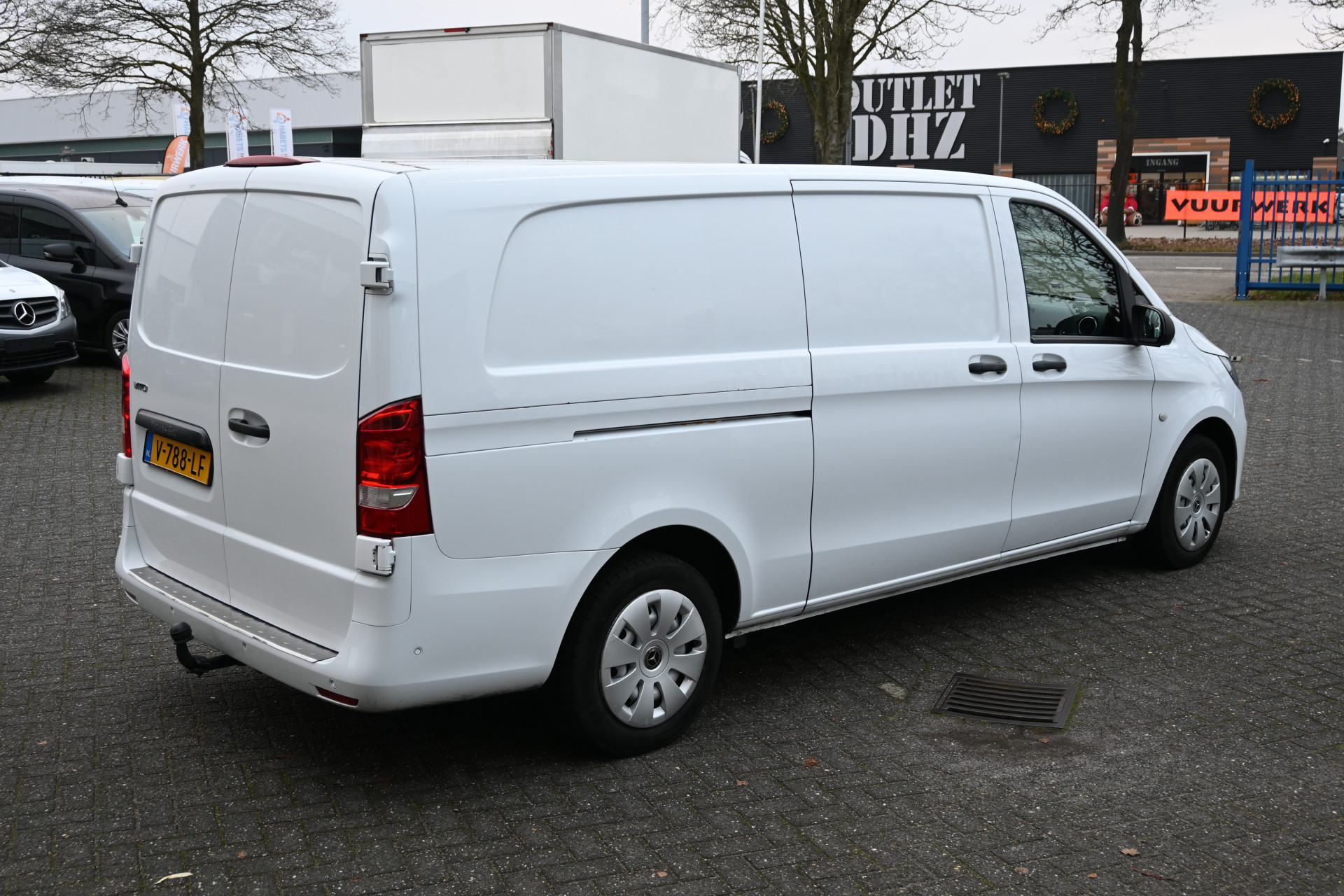 Mercedes-Benz Vito 2