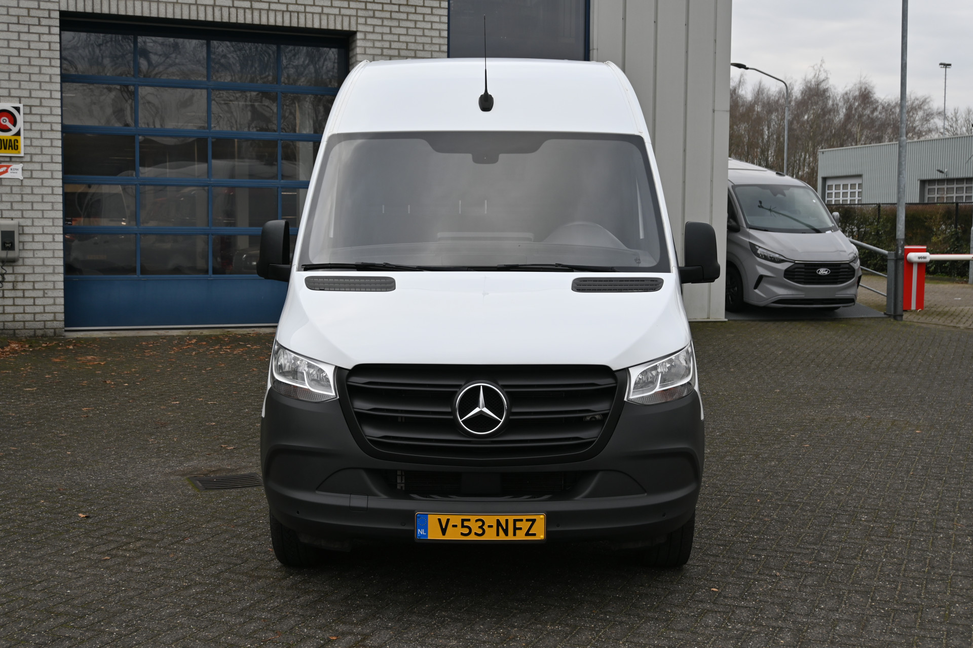 Mercedes-Benz Sprinter 1