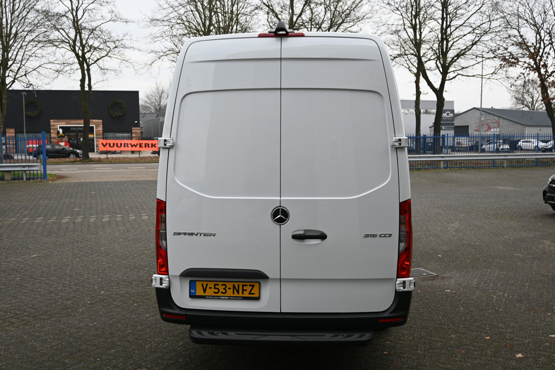 Mercedes-Benz Sprinter 10