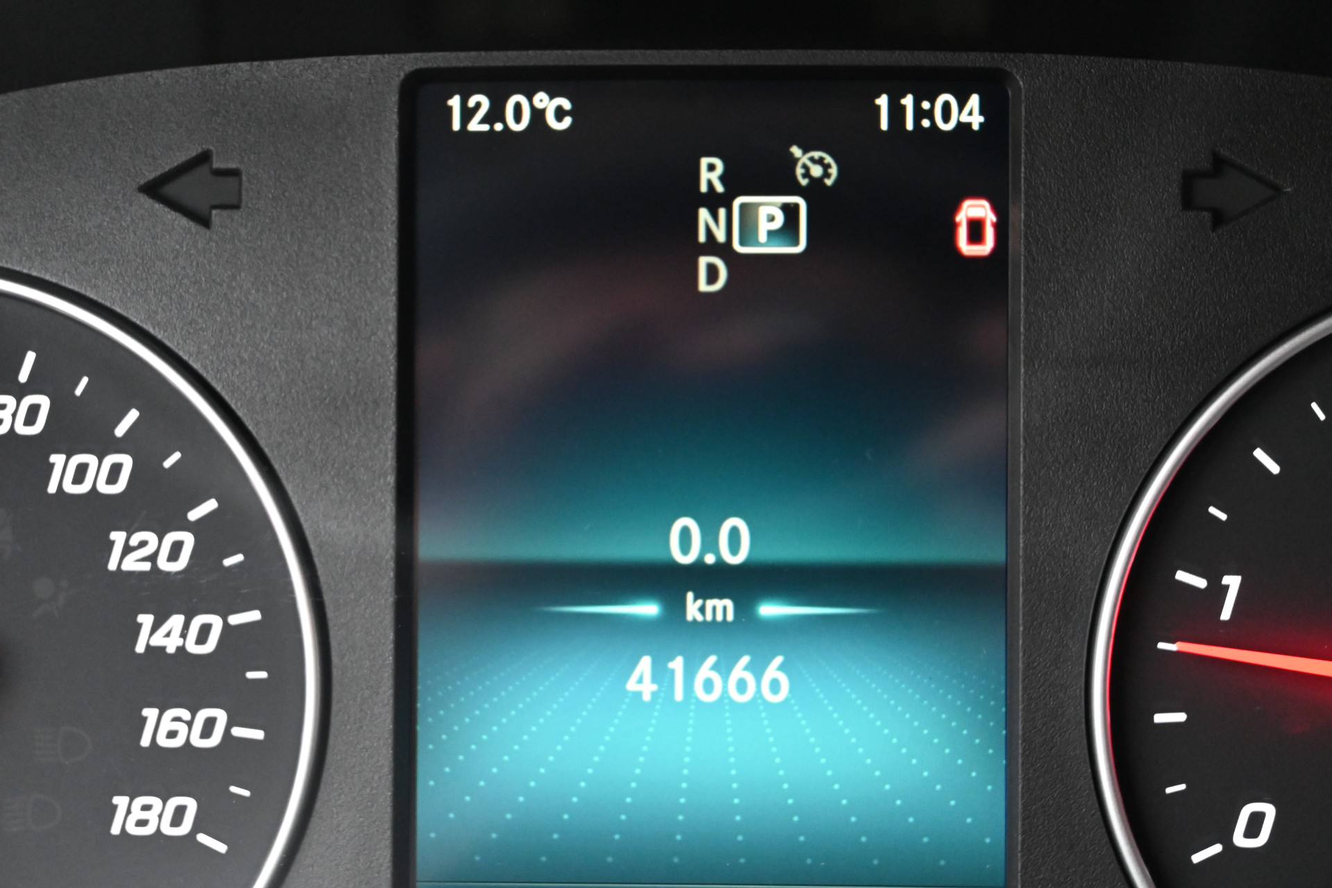 Mercedes-Benz Sprinter 14